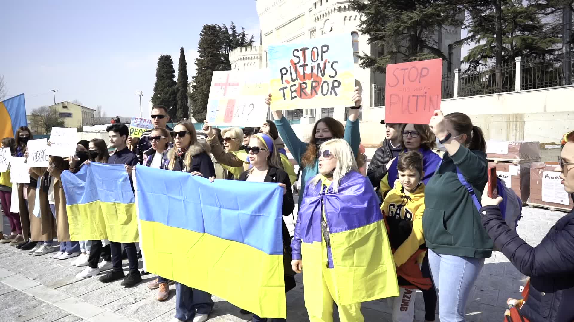 Ukranians In Istanbul Protest Against Russia