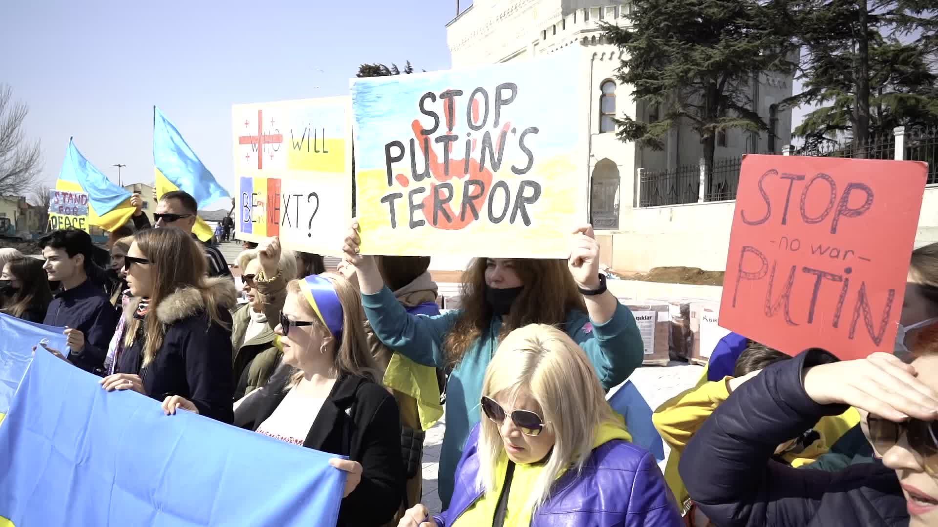Ukranians In Istanbul Protest Against Russia
