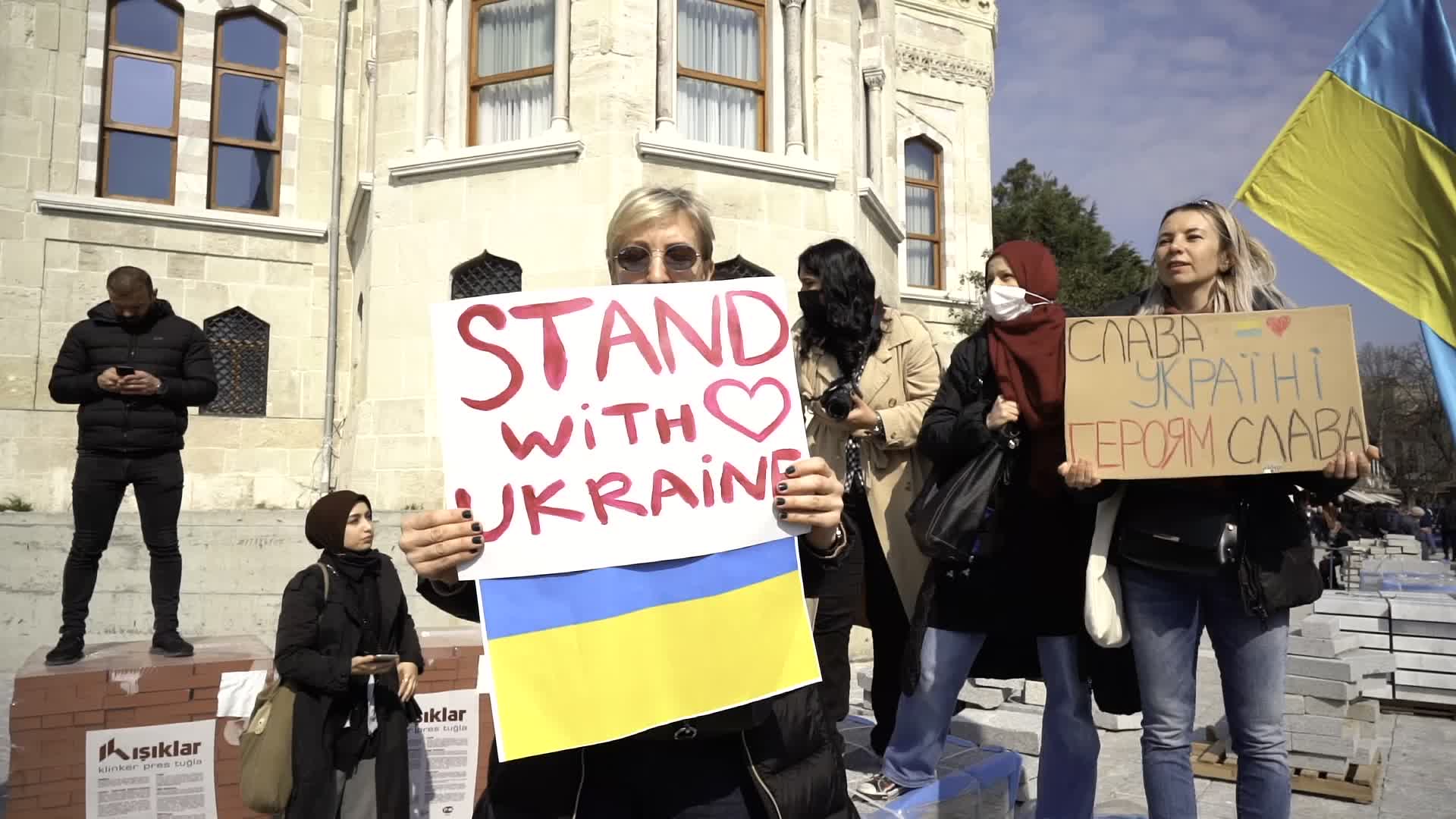 Ukranians In Istanbul Protest Against Russia