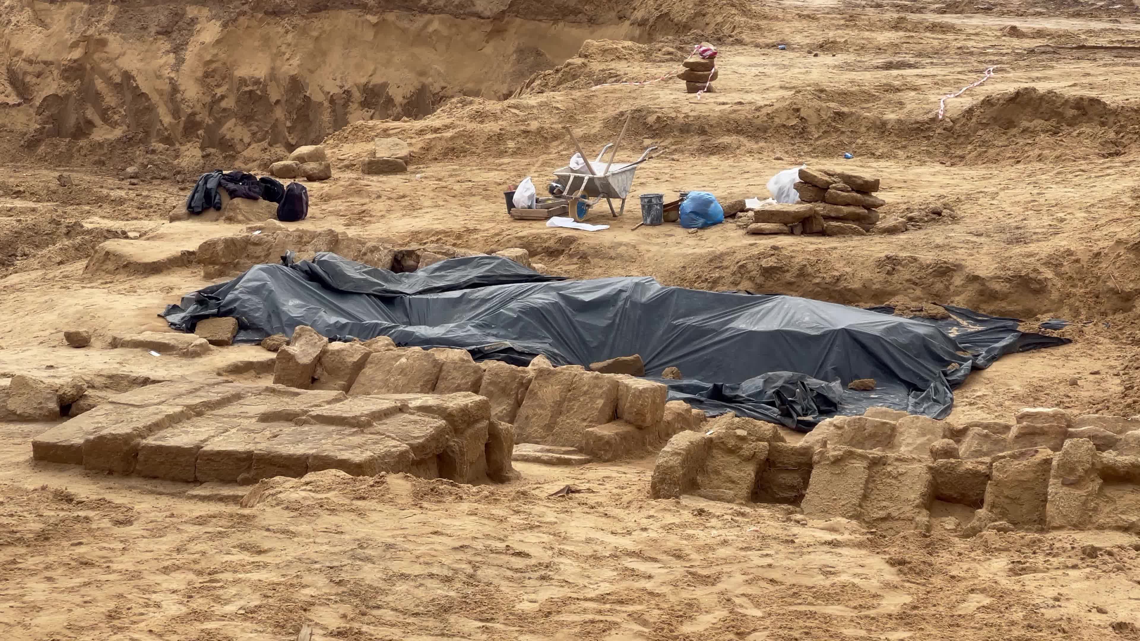 Newly discovered Roman cemetery in Gaza City 