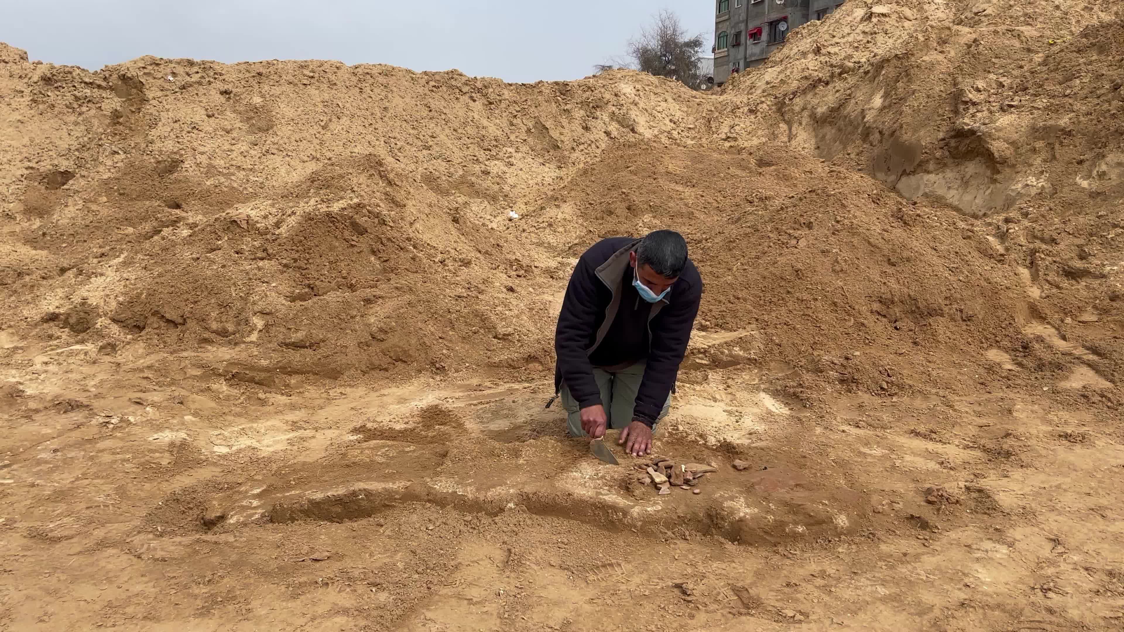 Newly discovered Roman cemetery in Gaza City 