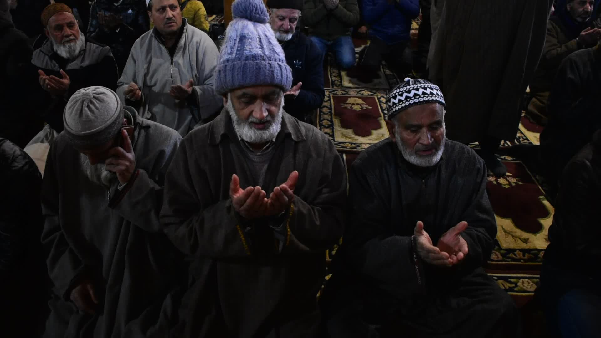After 30 Weeks Friday Prayers Allowed In Kashmir's Grand Mosque