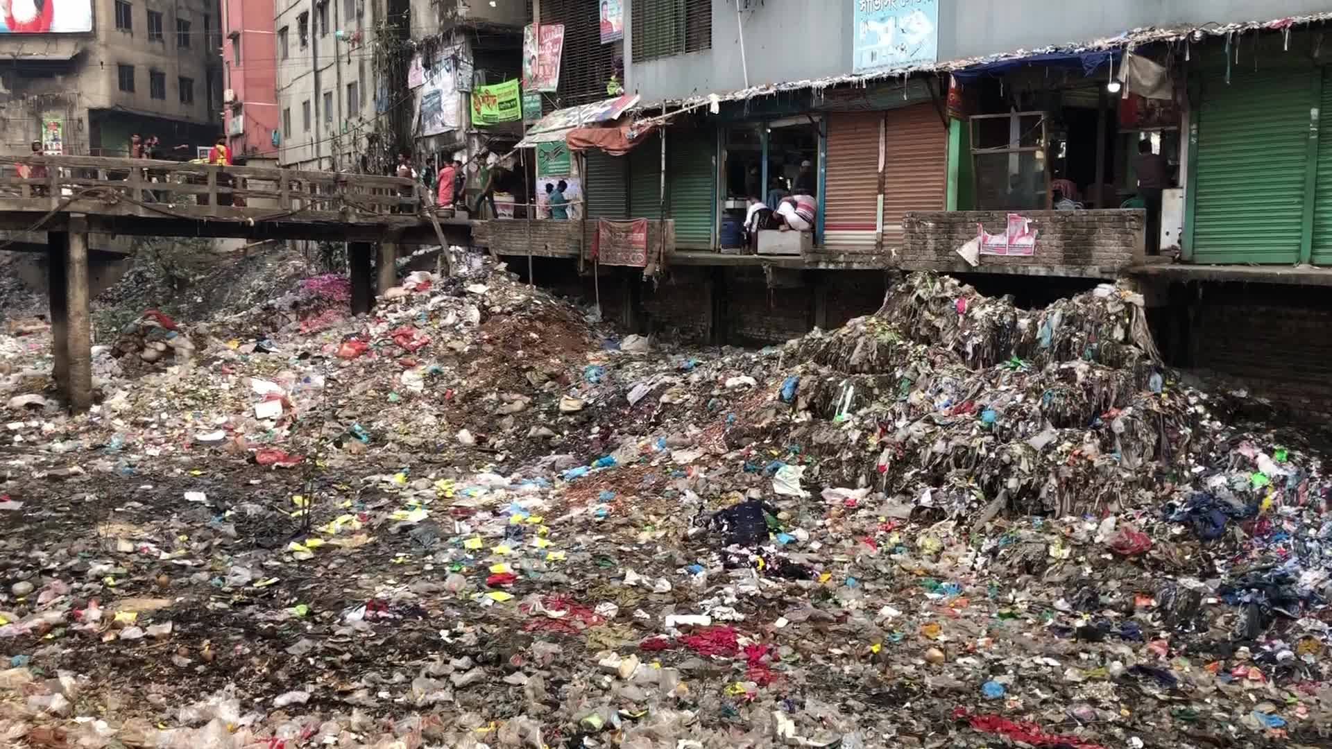 Pollution In Dhaka