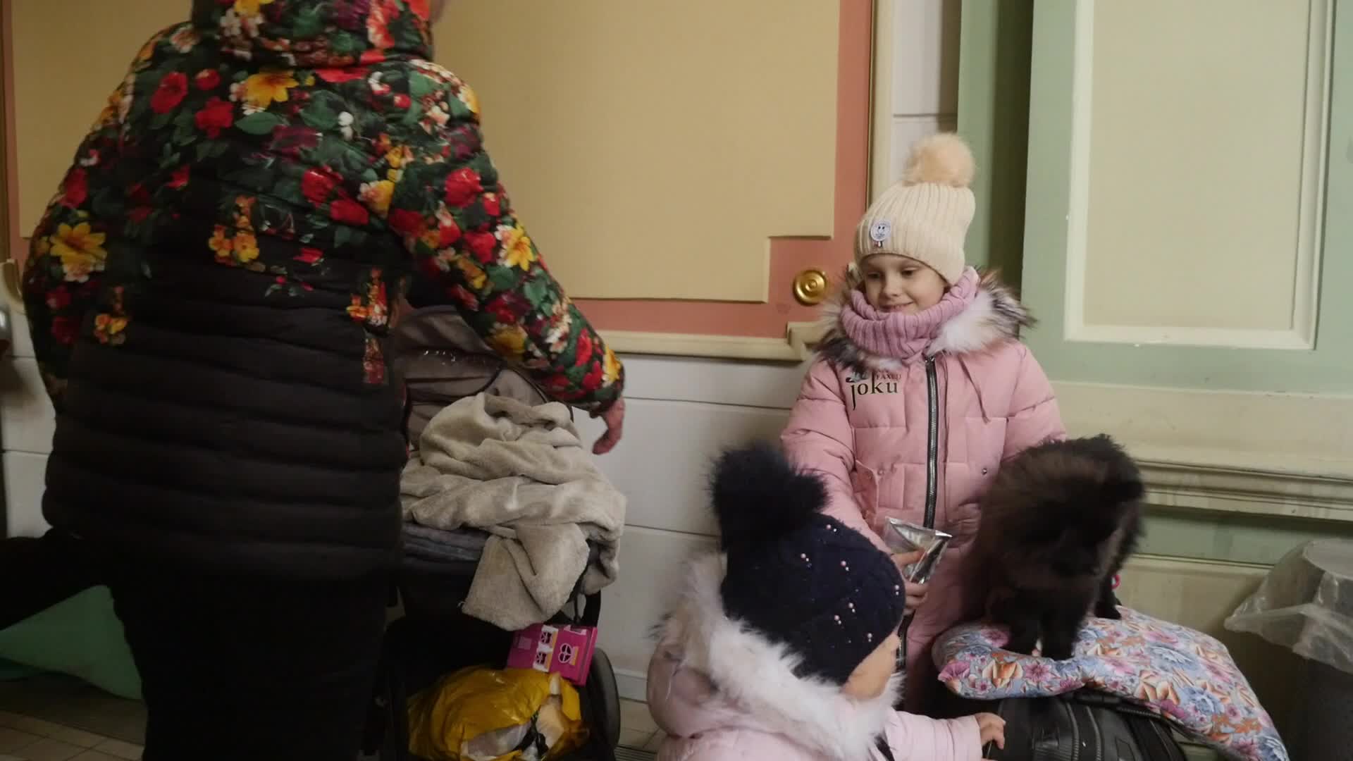 Refugees from Ukraine come to Przemyśl in Poland