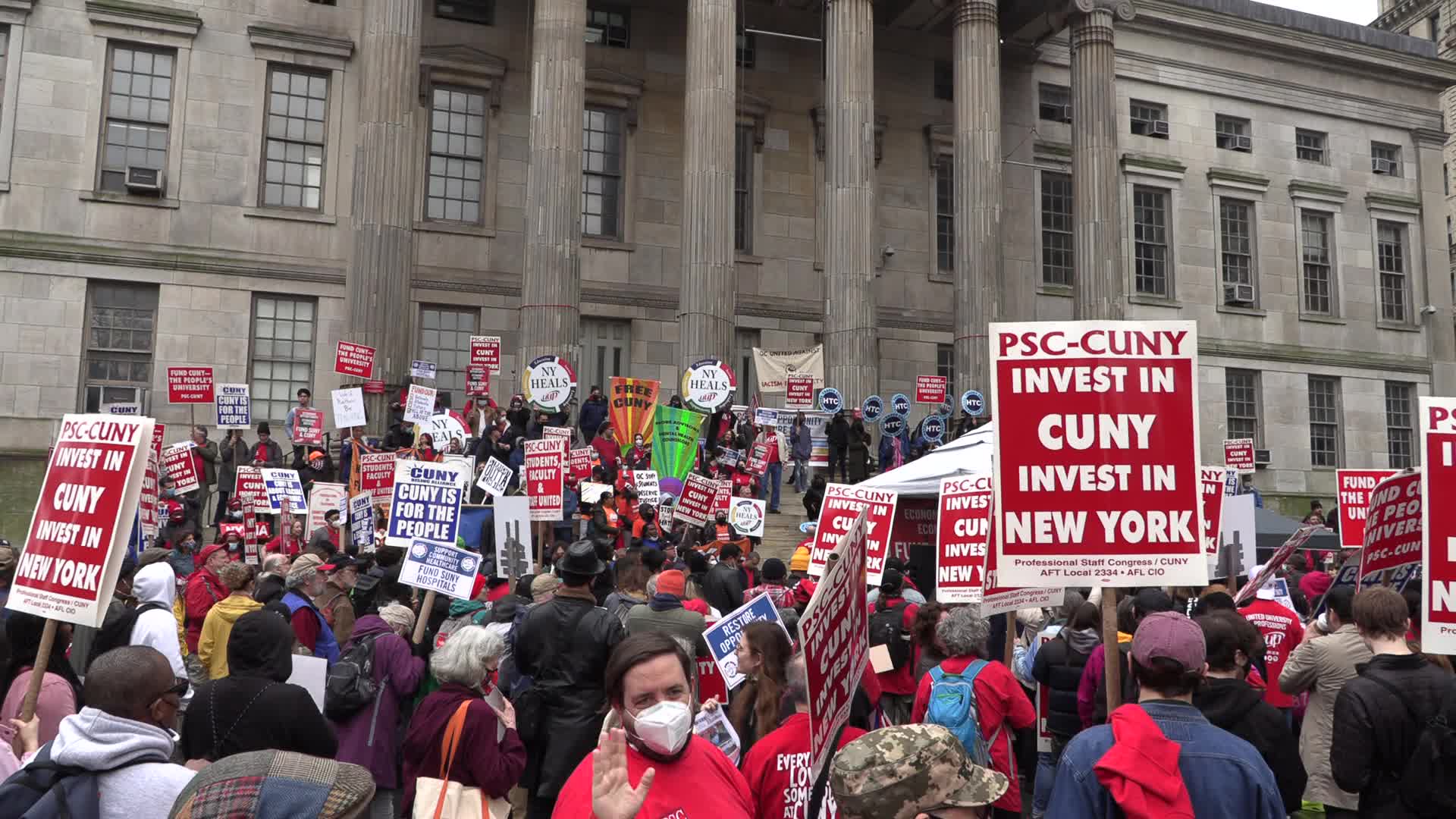 NYC: Teachers, Students Take Over Brooklyn Bridge Calling for Investment in SUNY & CUNY