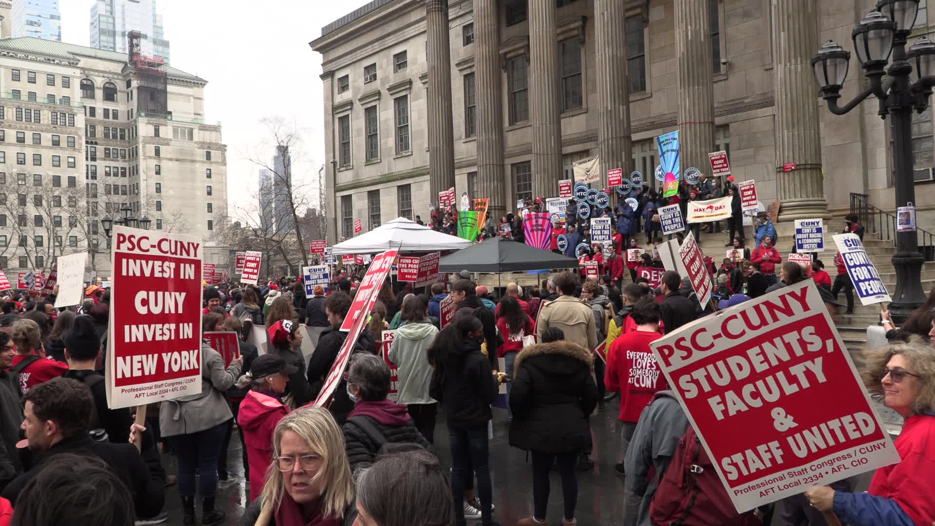 NYC: Teachers, Students Take Over Brooklyn Bridge Calling for Investment in SUNY & CUNY