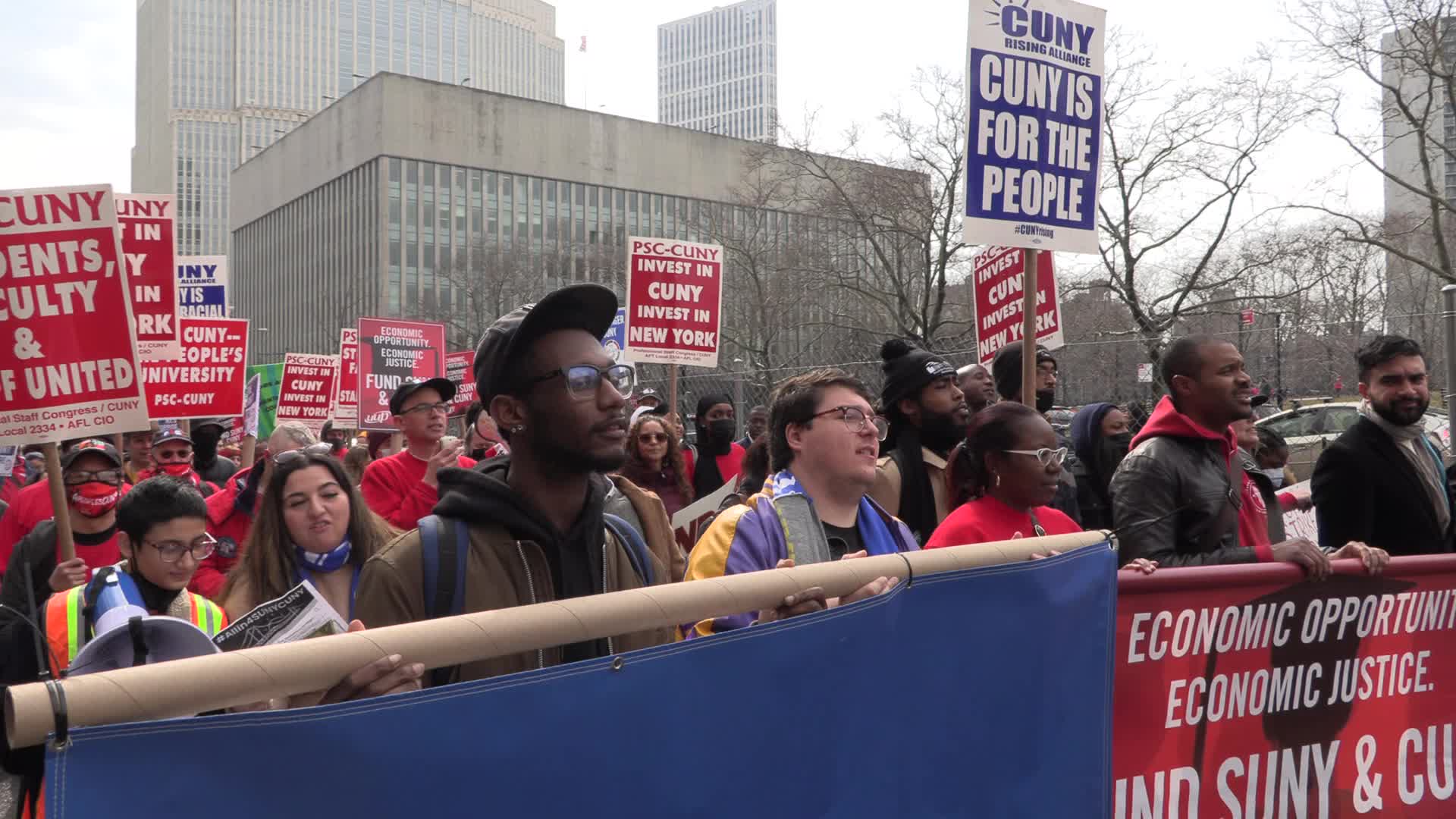 NYC: Teachers, Students Take Over Brooklyn Bridge Calling for Investment in SUNY & CUNY