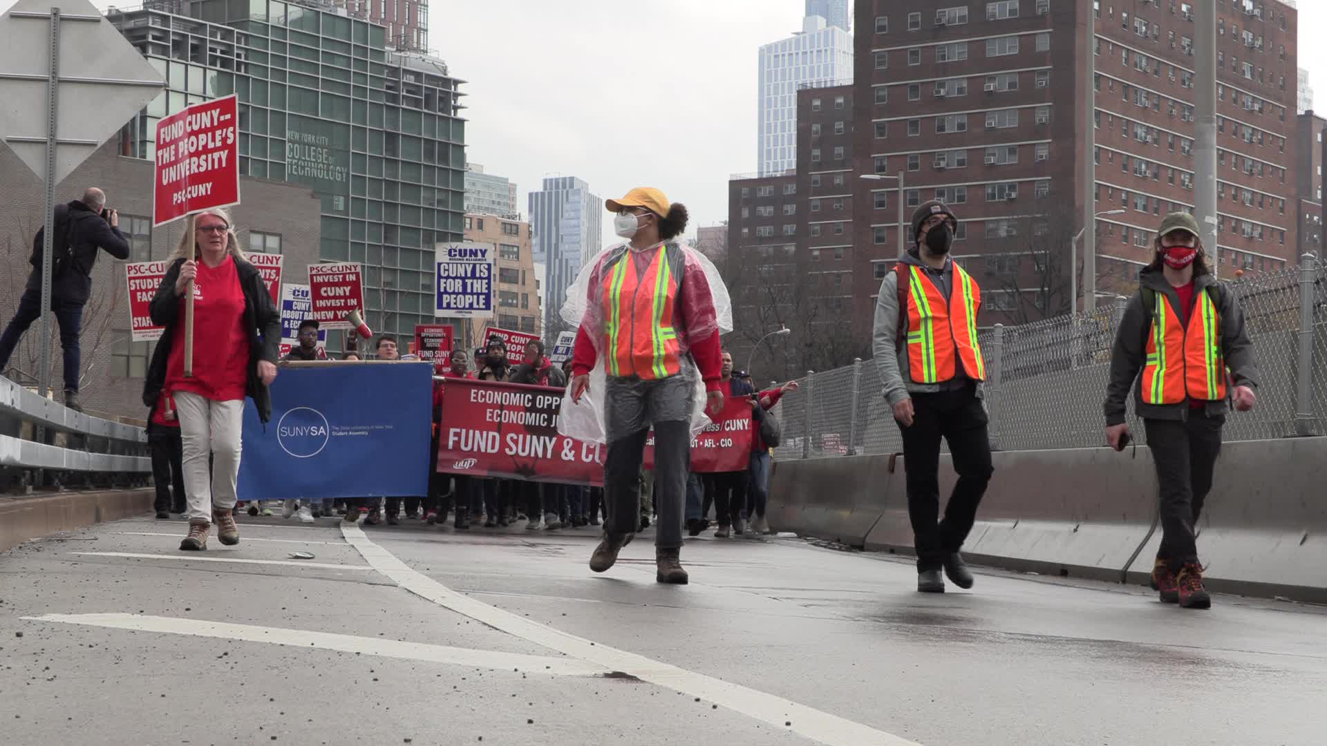 NYC: Teachers, Students Take Over Brooklyn Bridge Calling for Investment in SUNY & CUNY