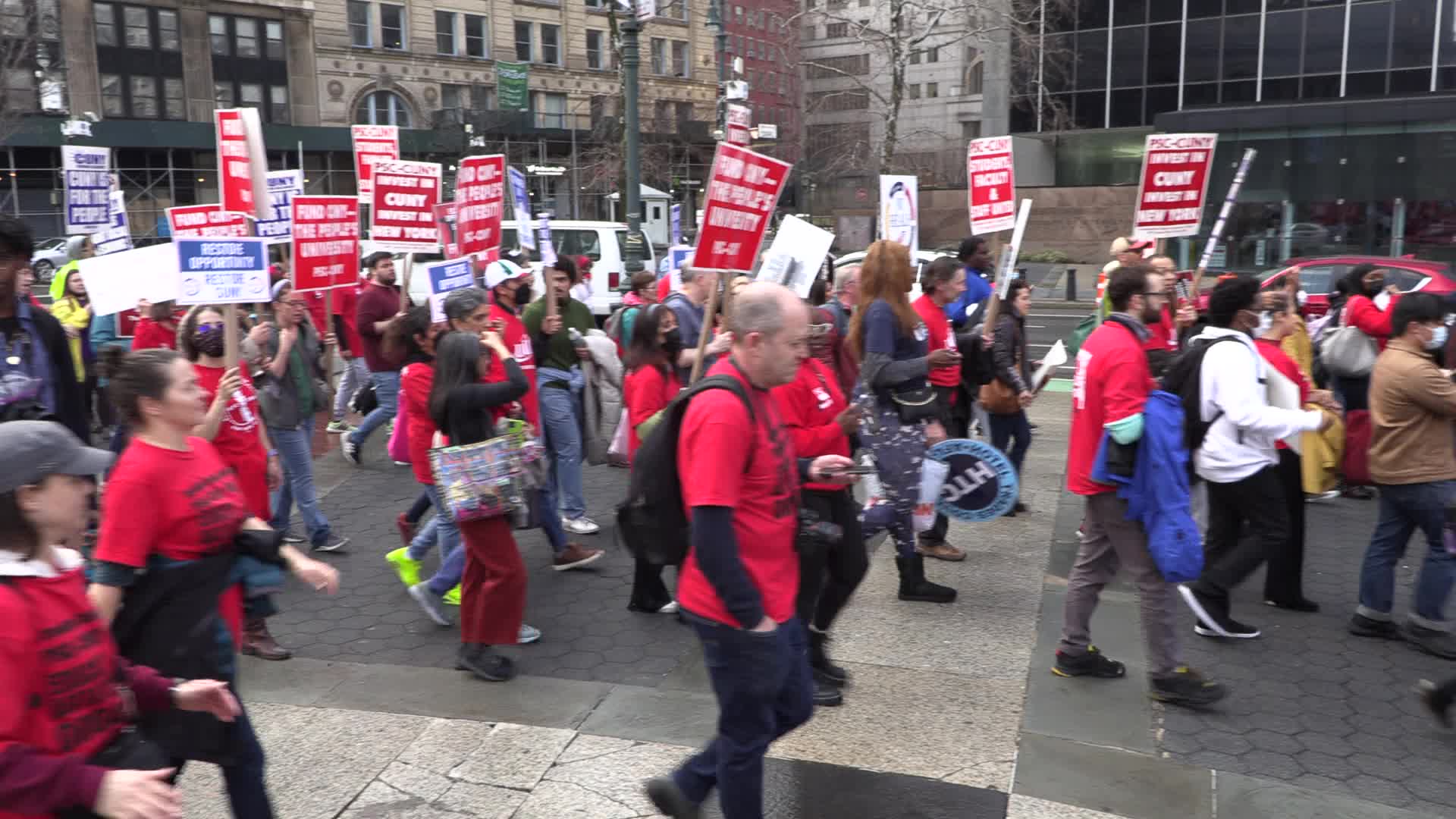 NYC: Teachers, Students Take Over Brooklyn Bridge Calling for Investment in SUNY & CUNY