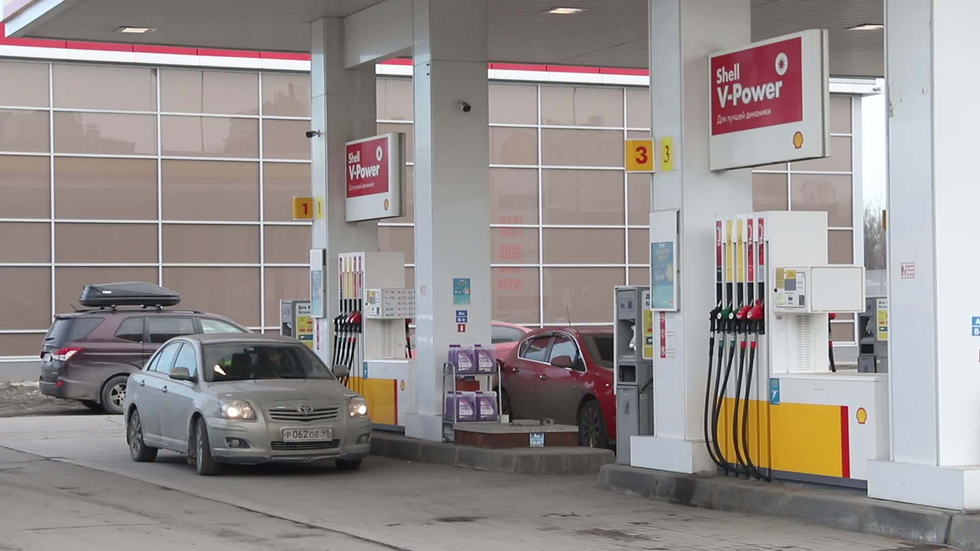 Shell gas station In Saint Petersburg