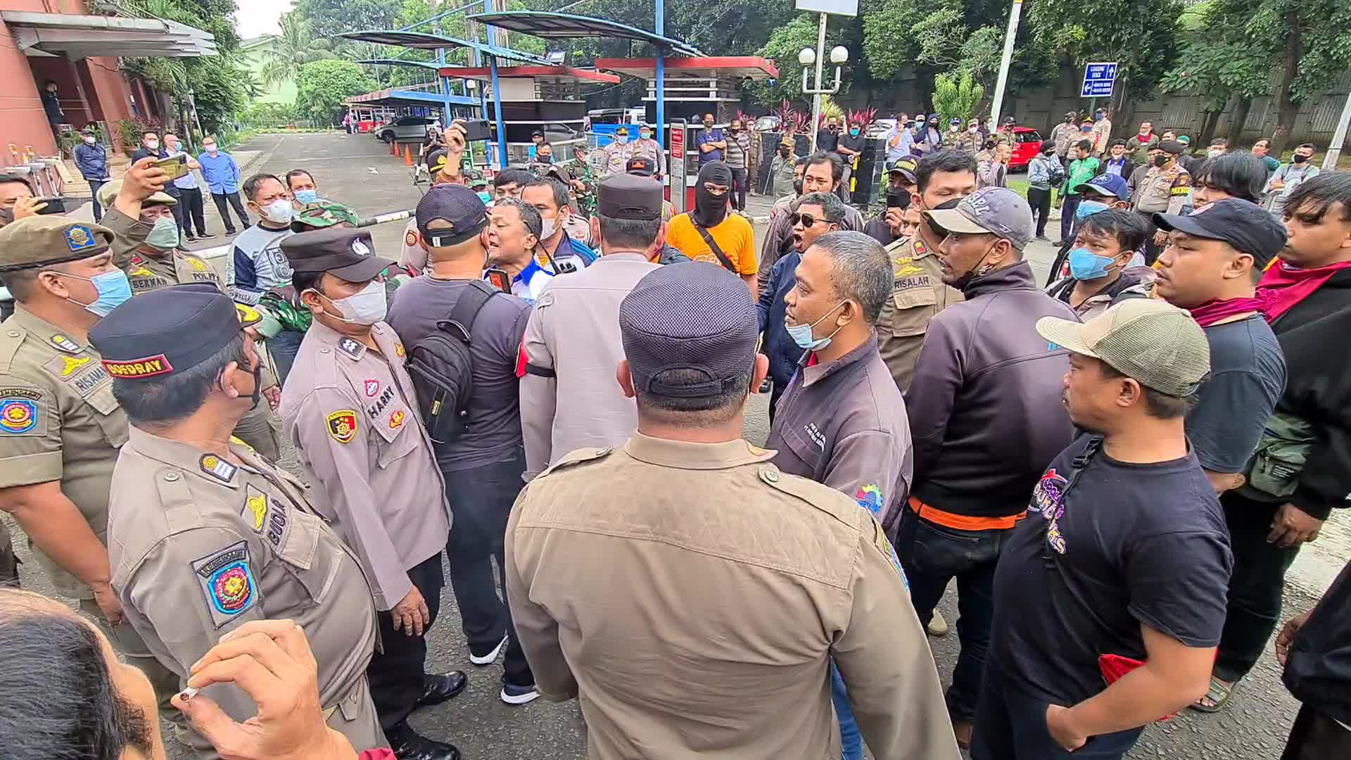 Transmart (ex Carefour) Employee Demo in Indonesia