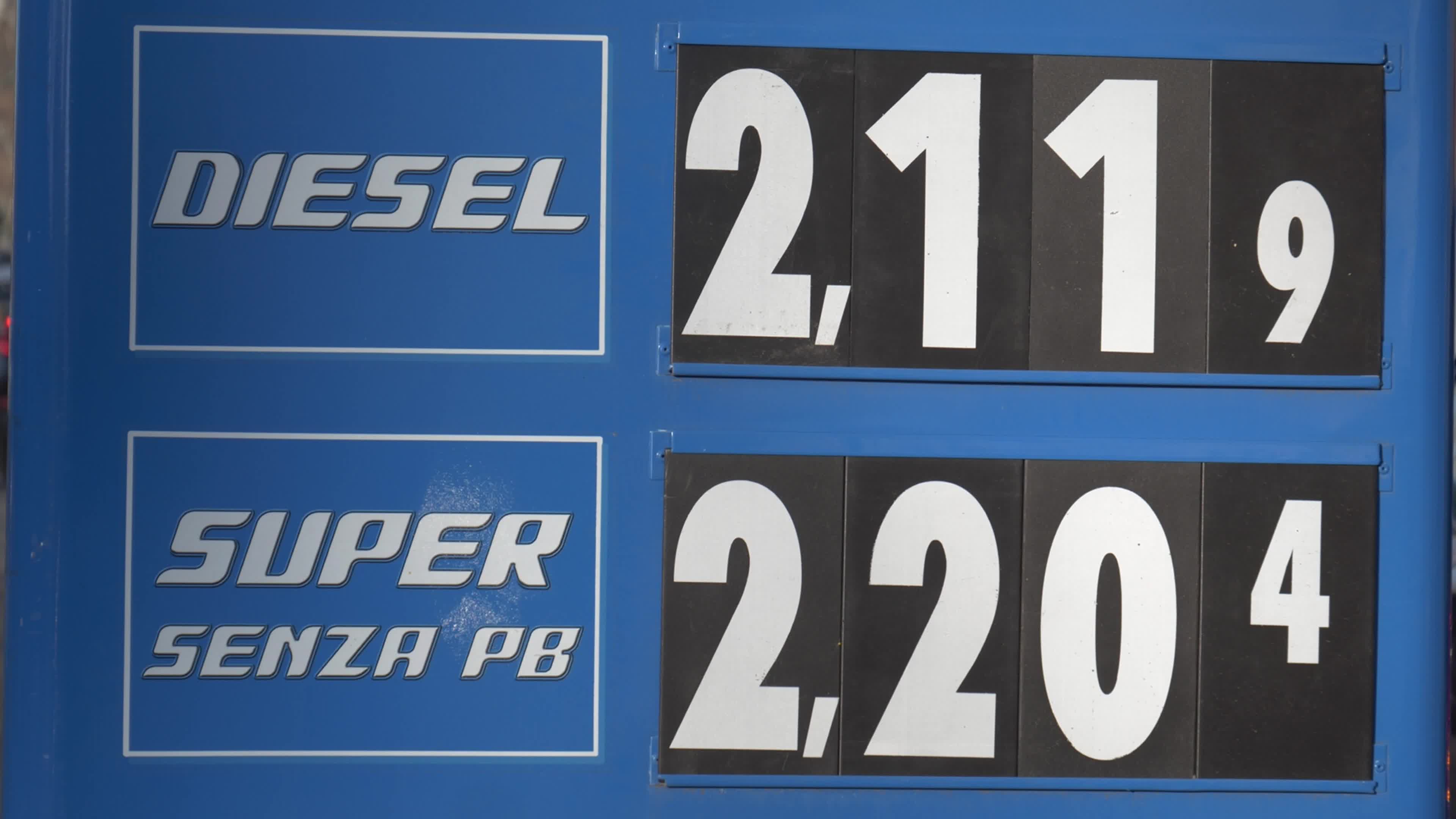 Petrol, diesel prices continue to rise