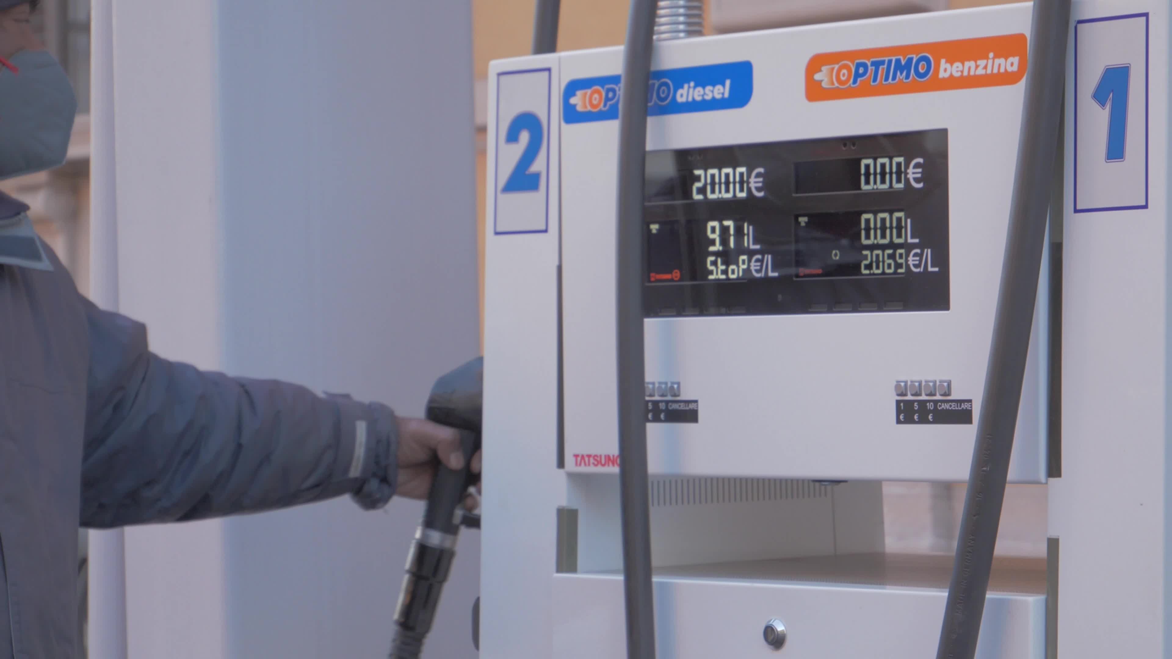 Petrol, diesel prices continue to rise