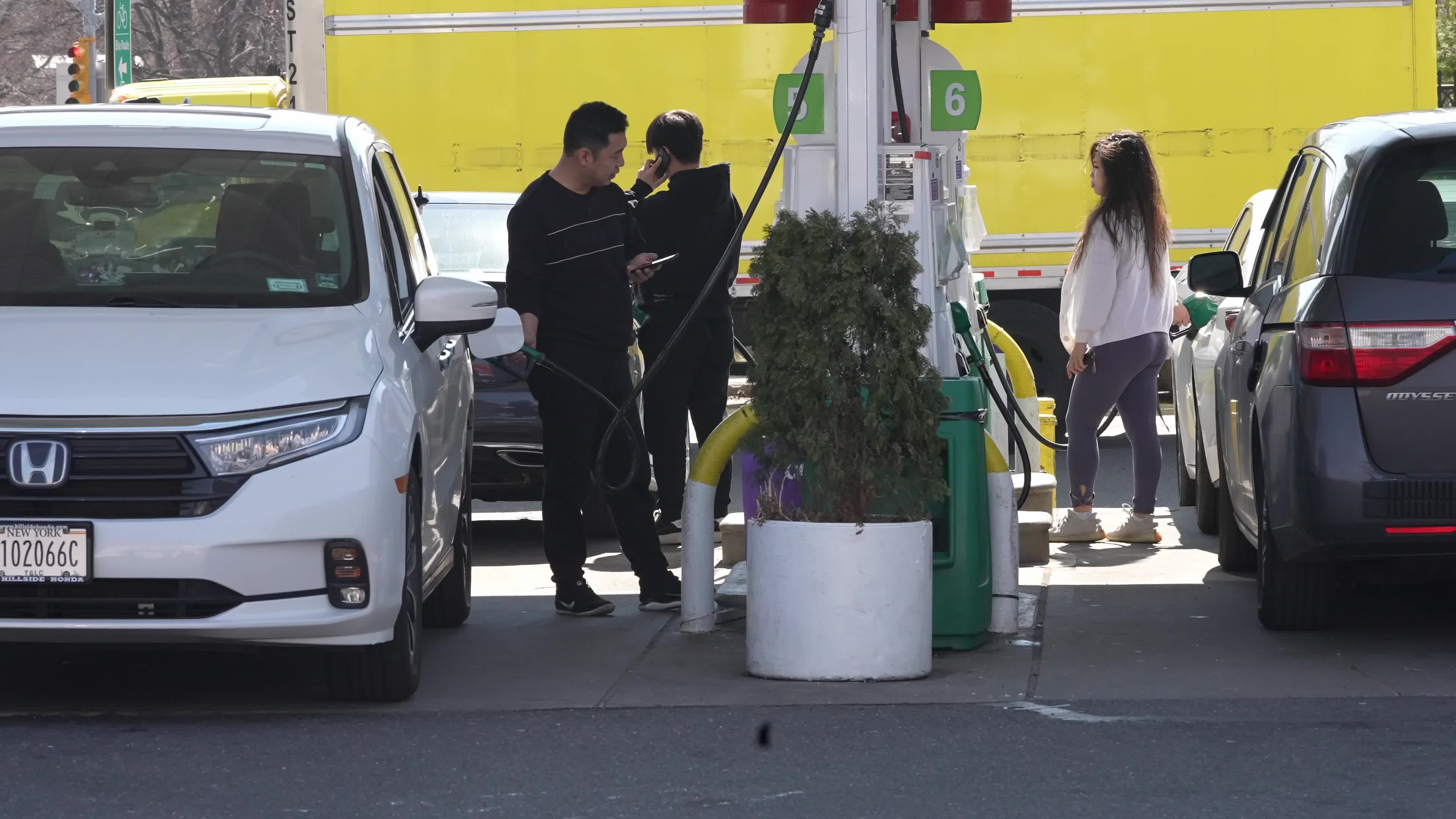 Gas Prices Continues To Rise, As Biden Bans Imports Of Russian OilGas Prices Continues To Rise, As Biden Bans Imports Of Russian Oil