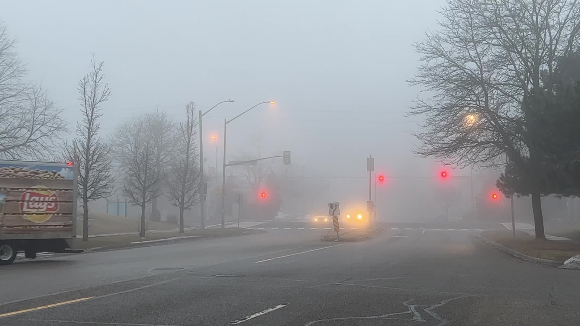 Thick fog covers the city of Toronto 