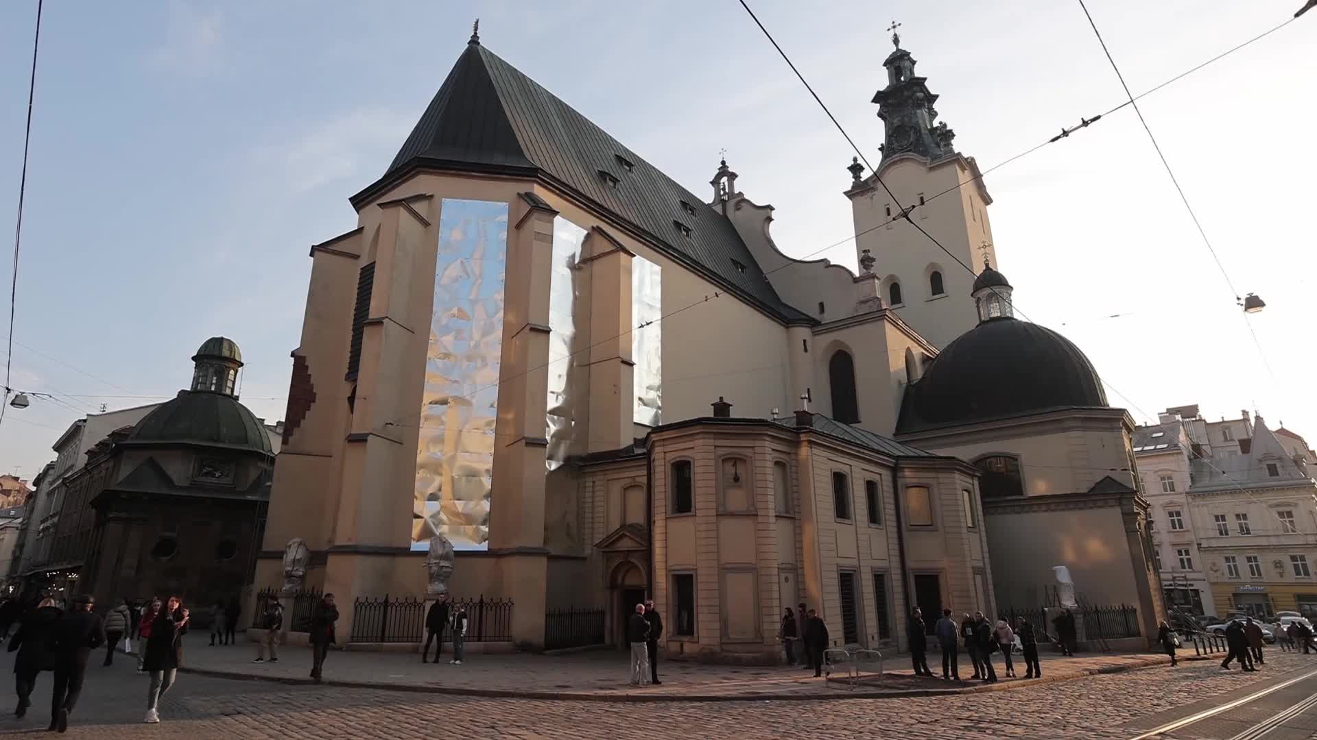 Statues and latin church protection in Lviv amid Russian invasion