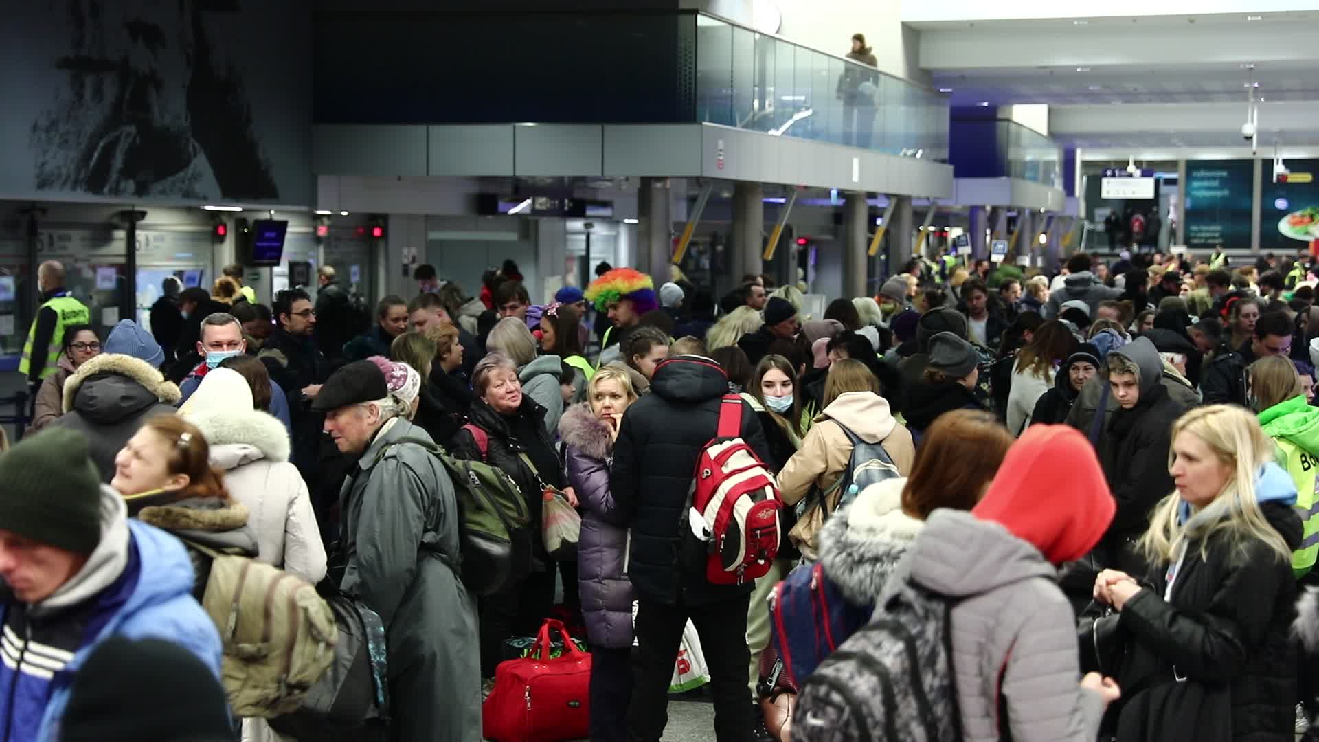 People Flee Ukraine Due Russian Attacks