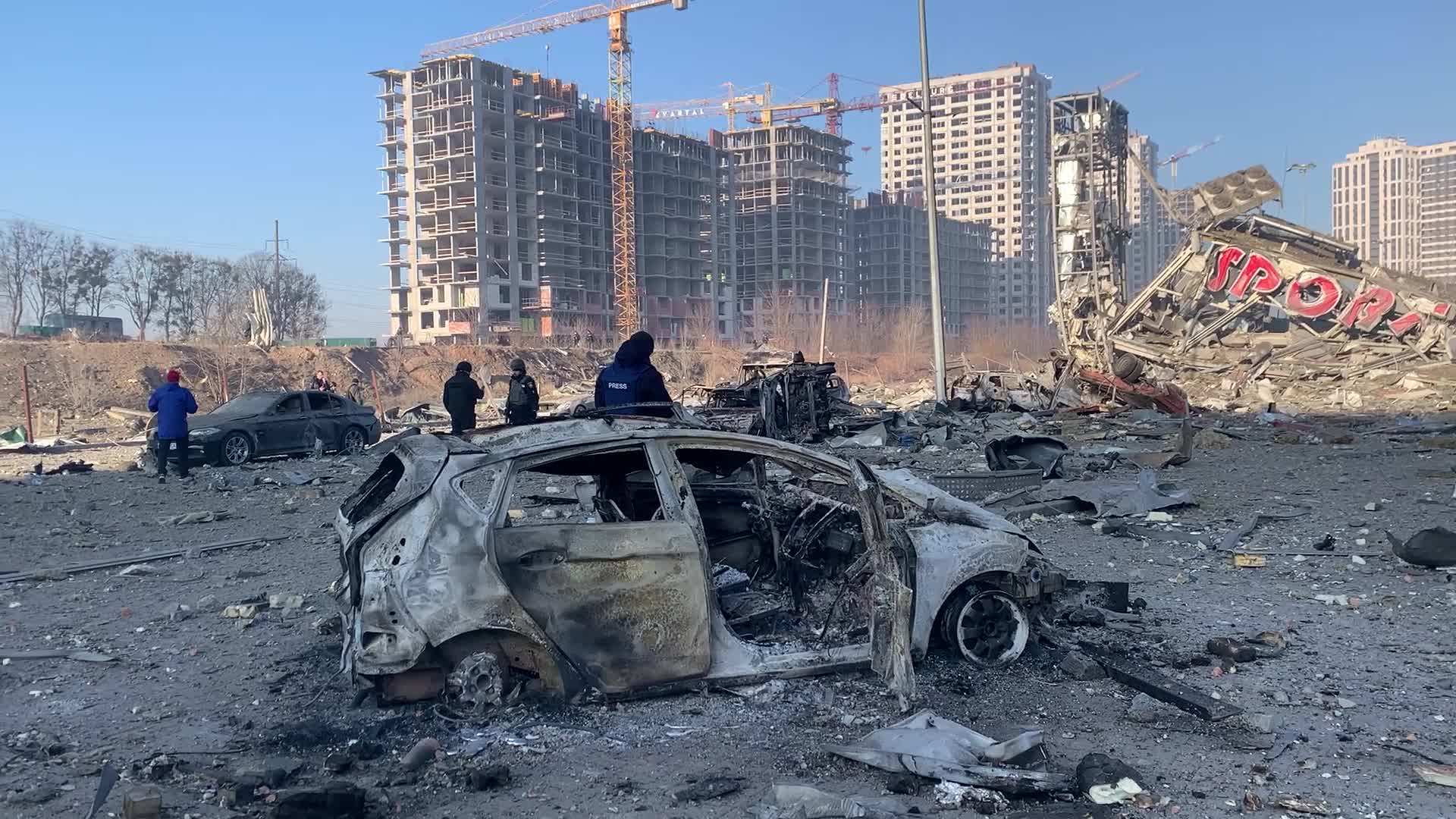 Russian missile strike on shopping center in Kyiv