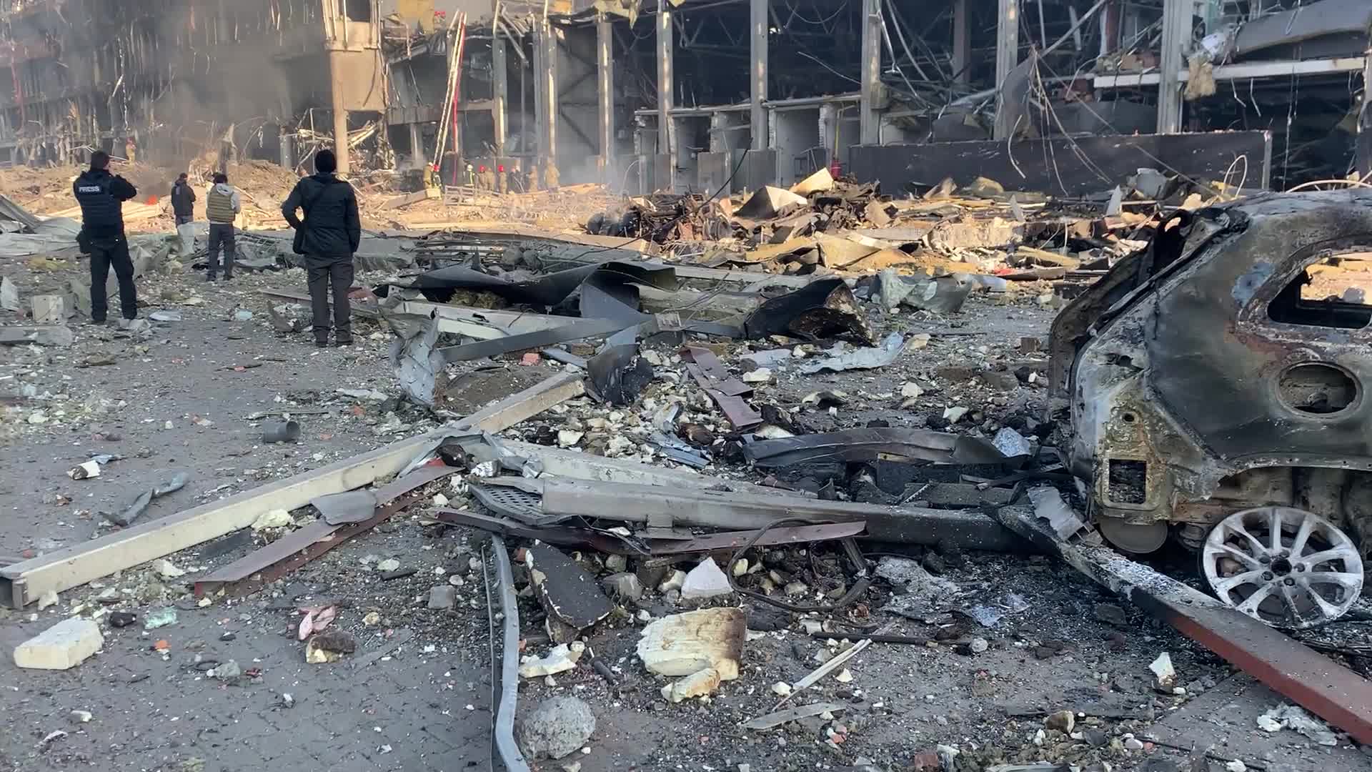 Russian missile strike on shopping center in Kyiv