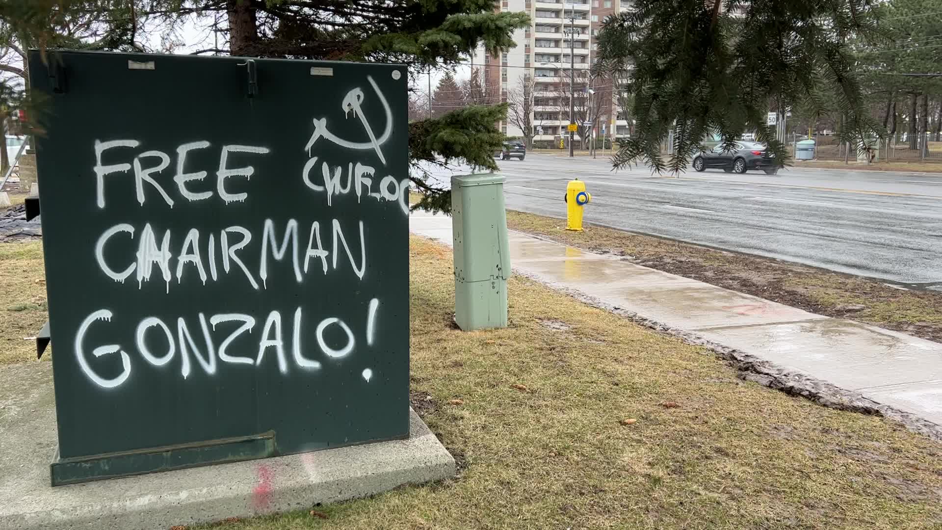 Graffiti supporting Chairman Gonzalo