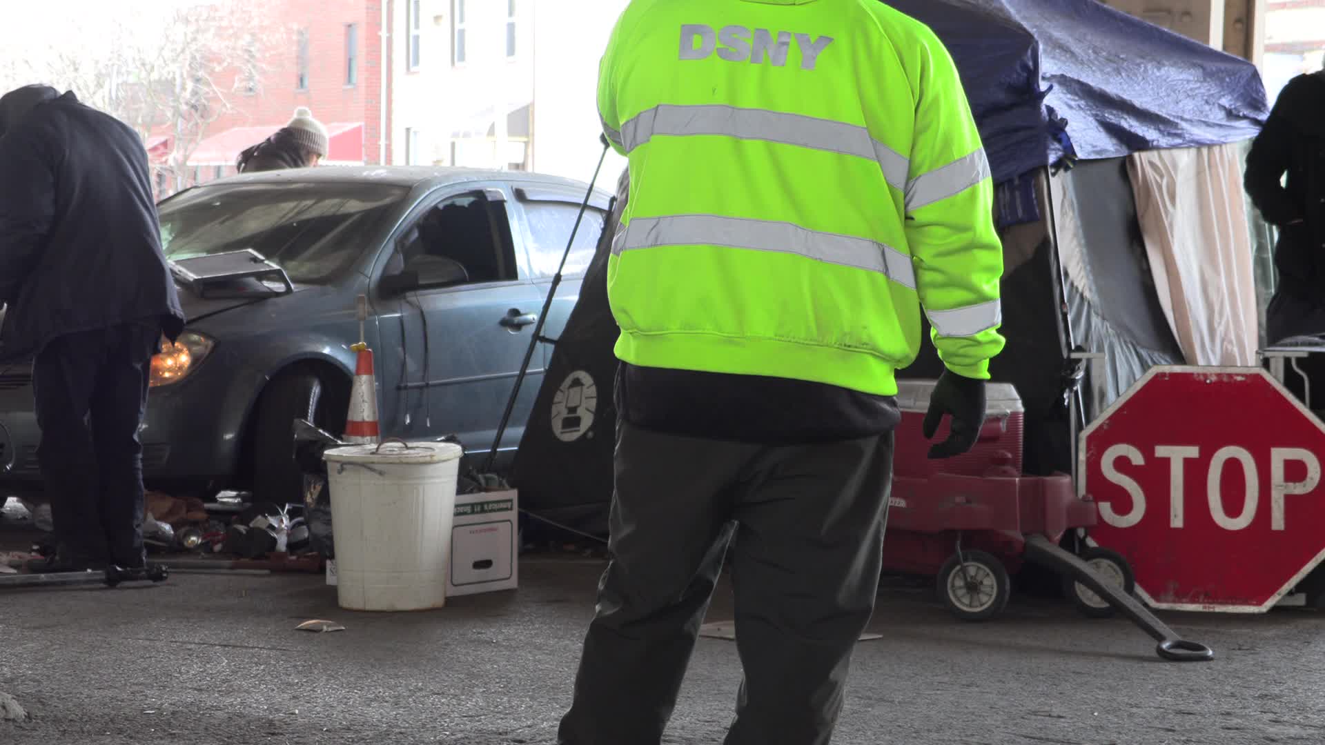 NYC: Homeless encampment cleared out by DSNY and NYPD
