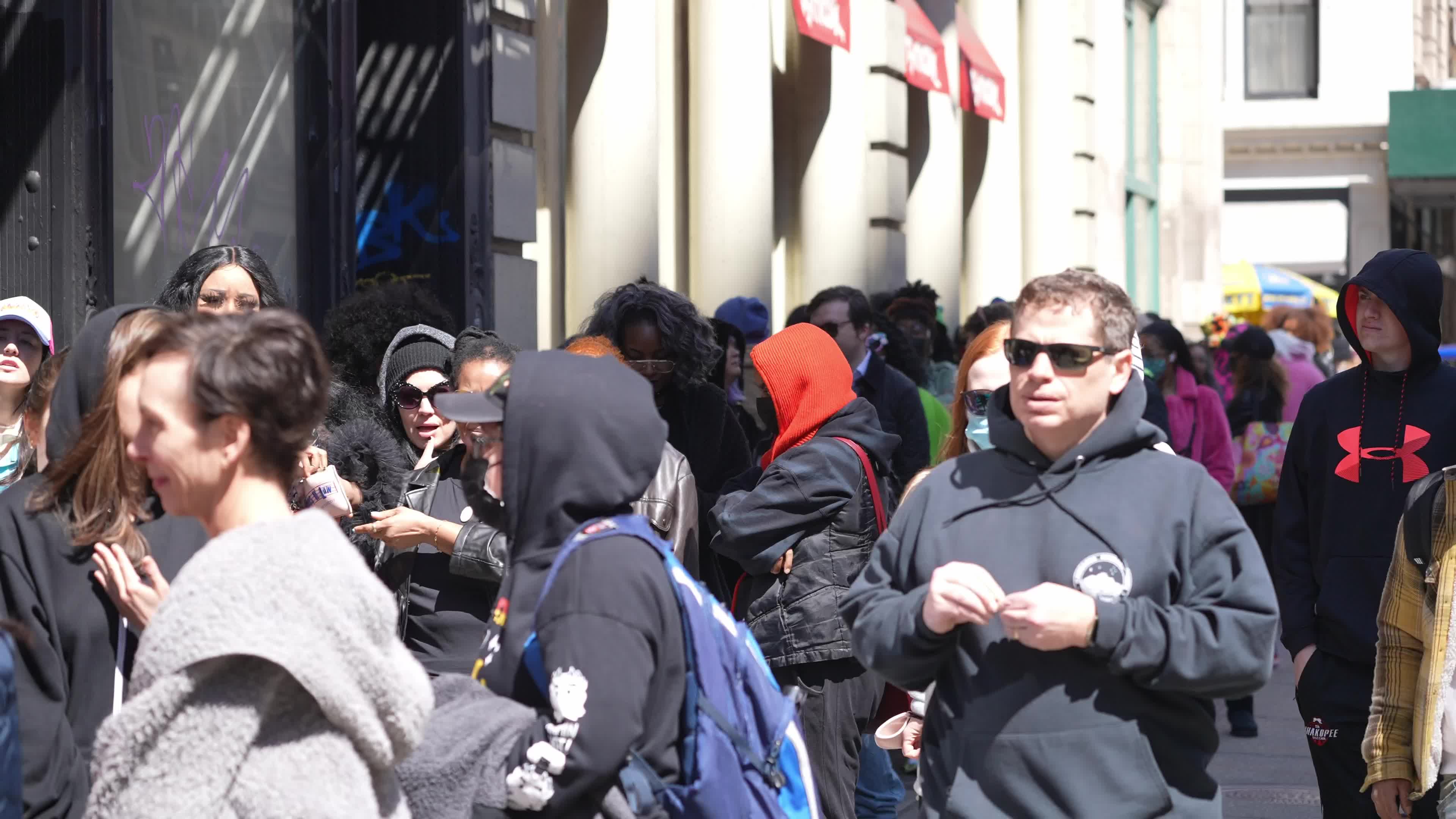 Long Lines at Dolls Kill Sample Sale 