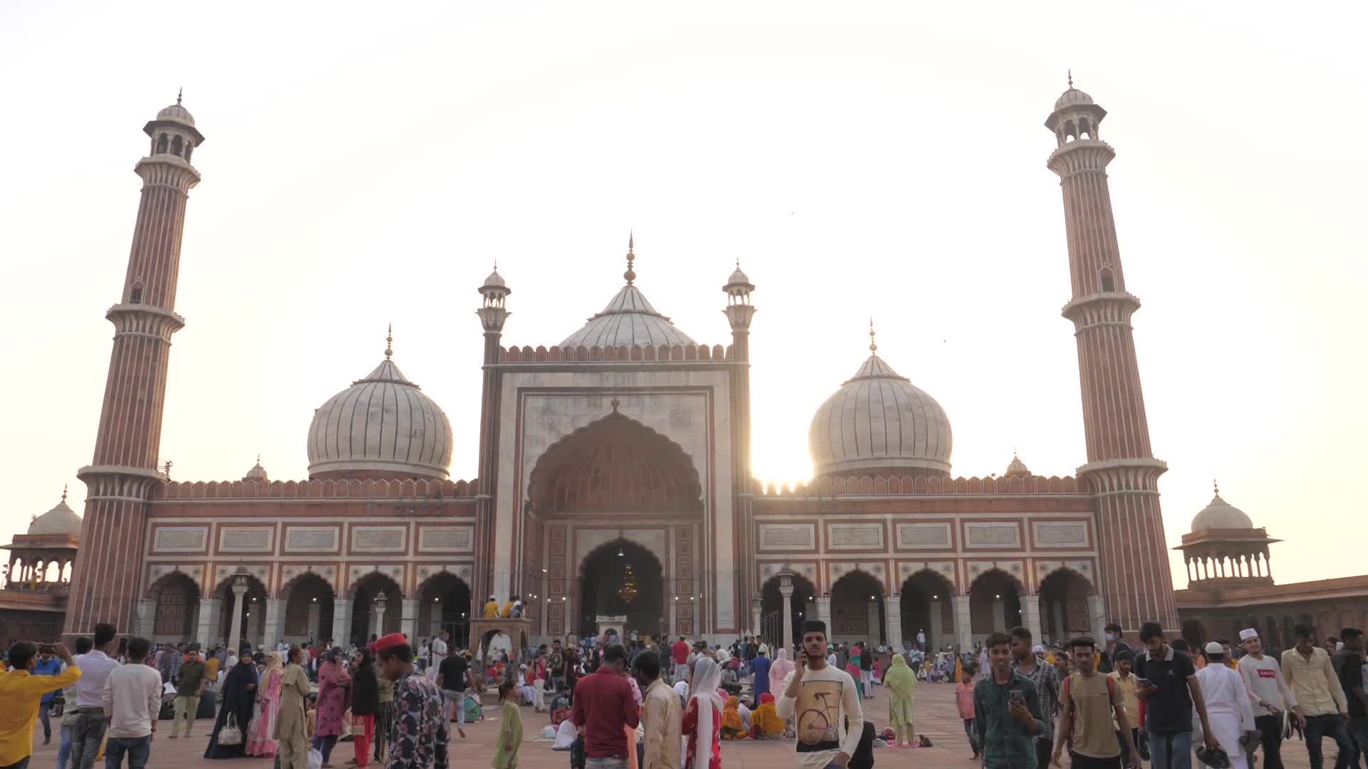 Indian Muslims on first day of Ramadan