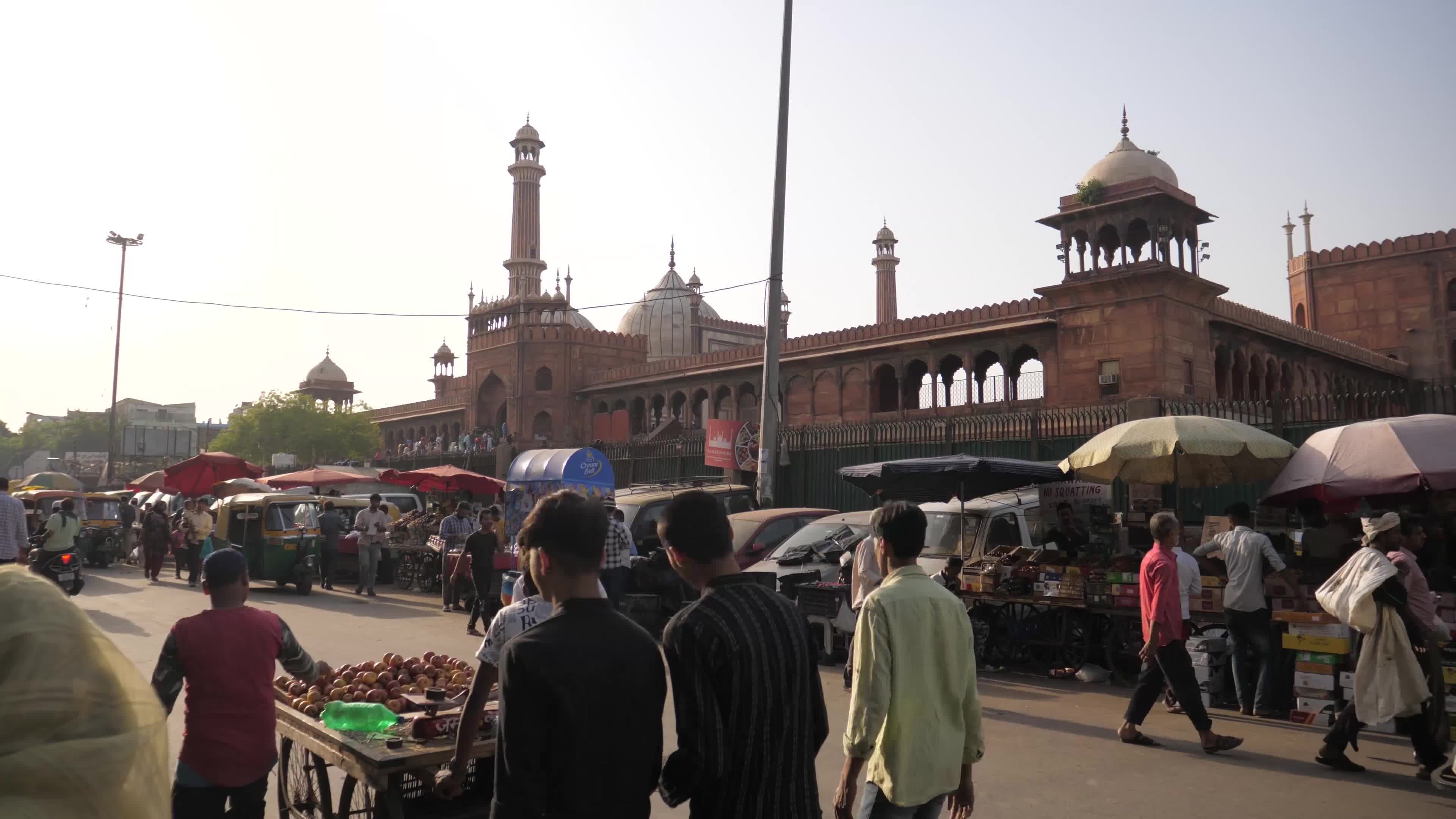 Indian Muslims flock to market in New Delhi ahead of Ramadan.