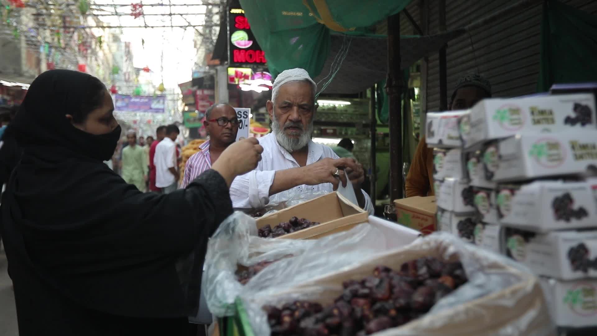 Indian Muslims flock to market in New Delhi ahead of Ramadan.