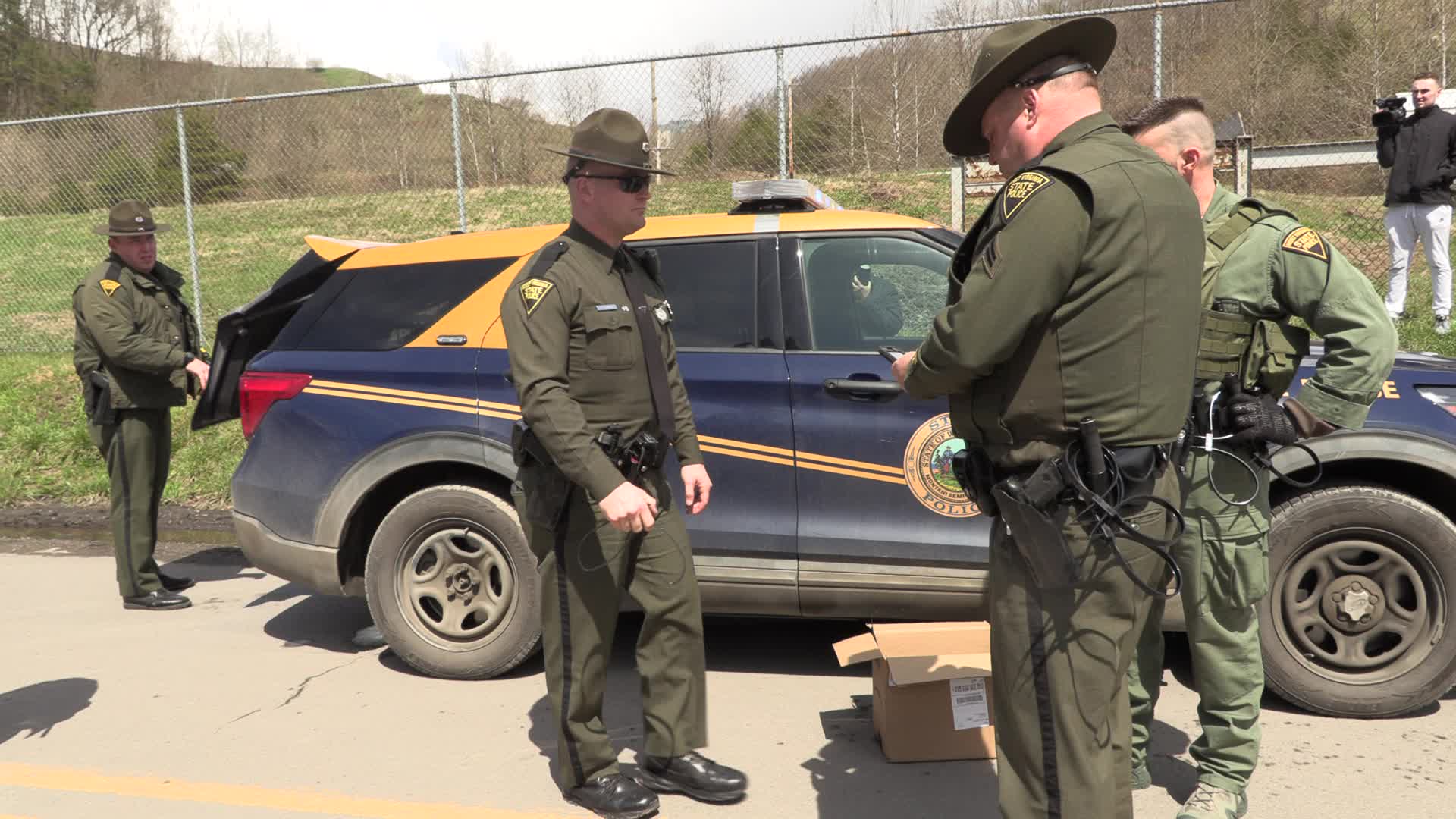 WV: Climate activists blockade coal power plant with ties to Senator Manchin