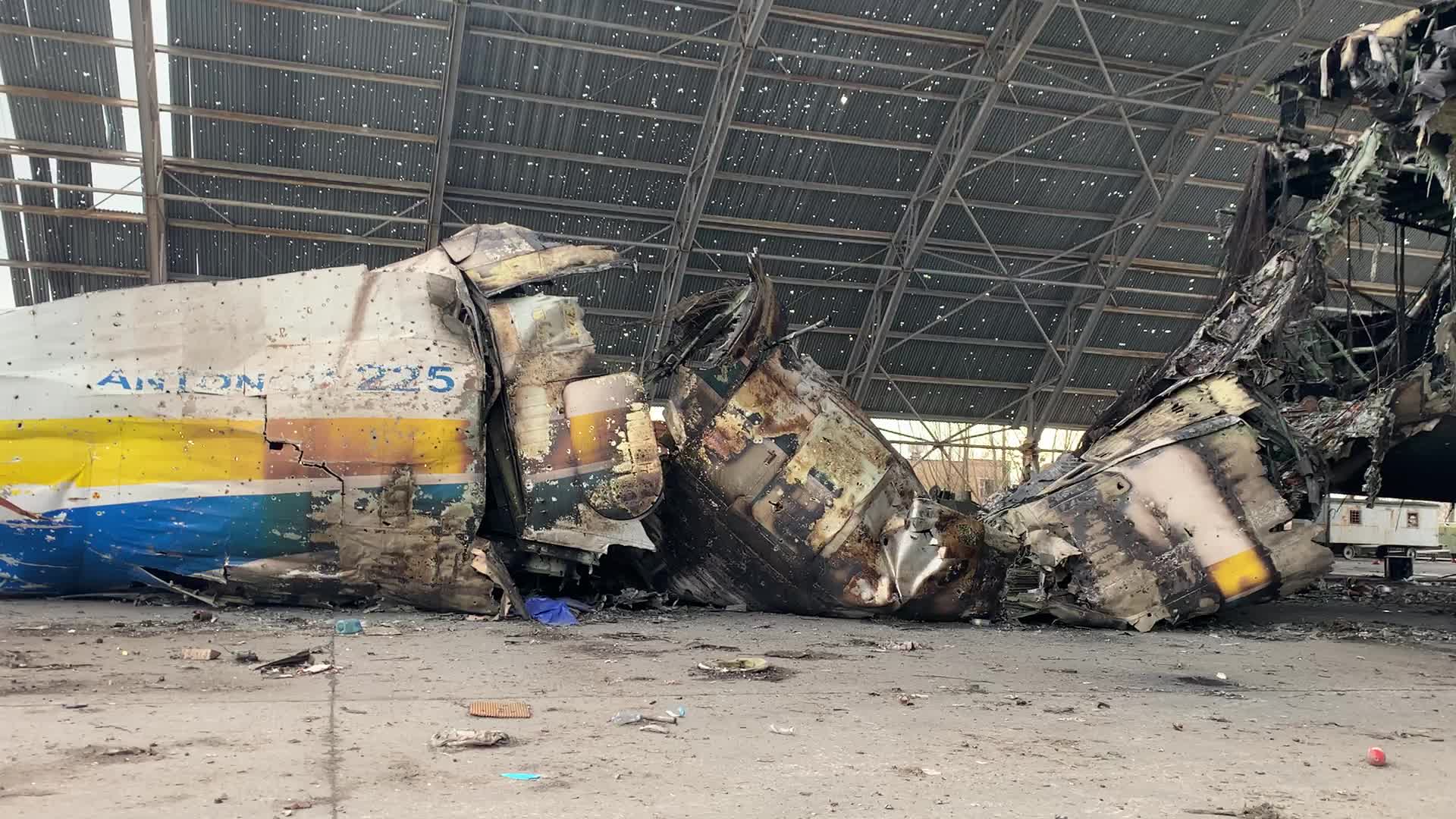 World's Largest Aircraft AN-225 "Mriya" Destroyed Amid Russian Invasion Of Ukraine