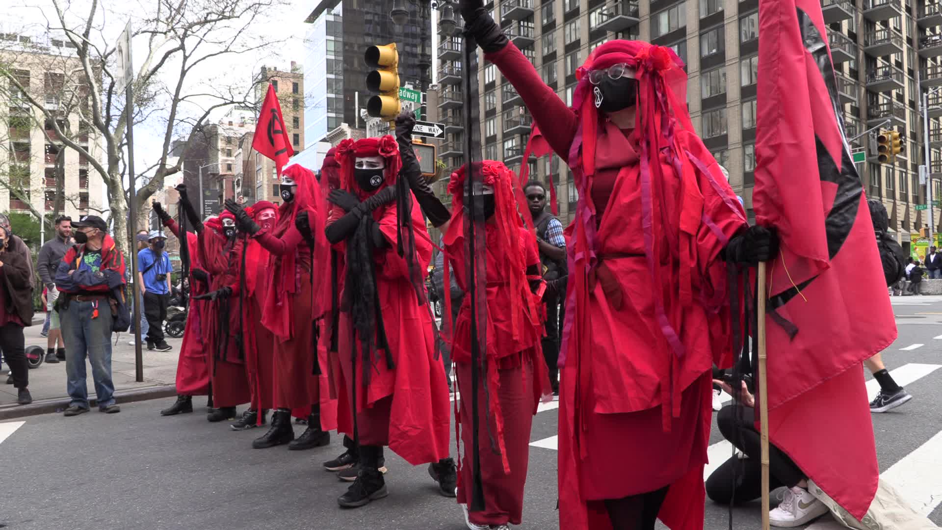 NYC: Thirteen arrested as climate protesters block traffic