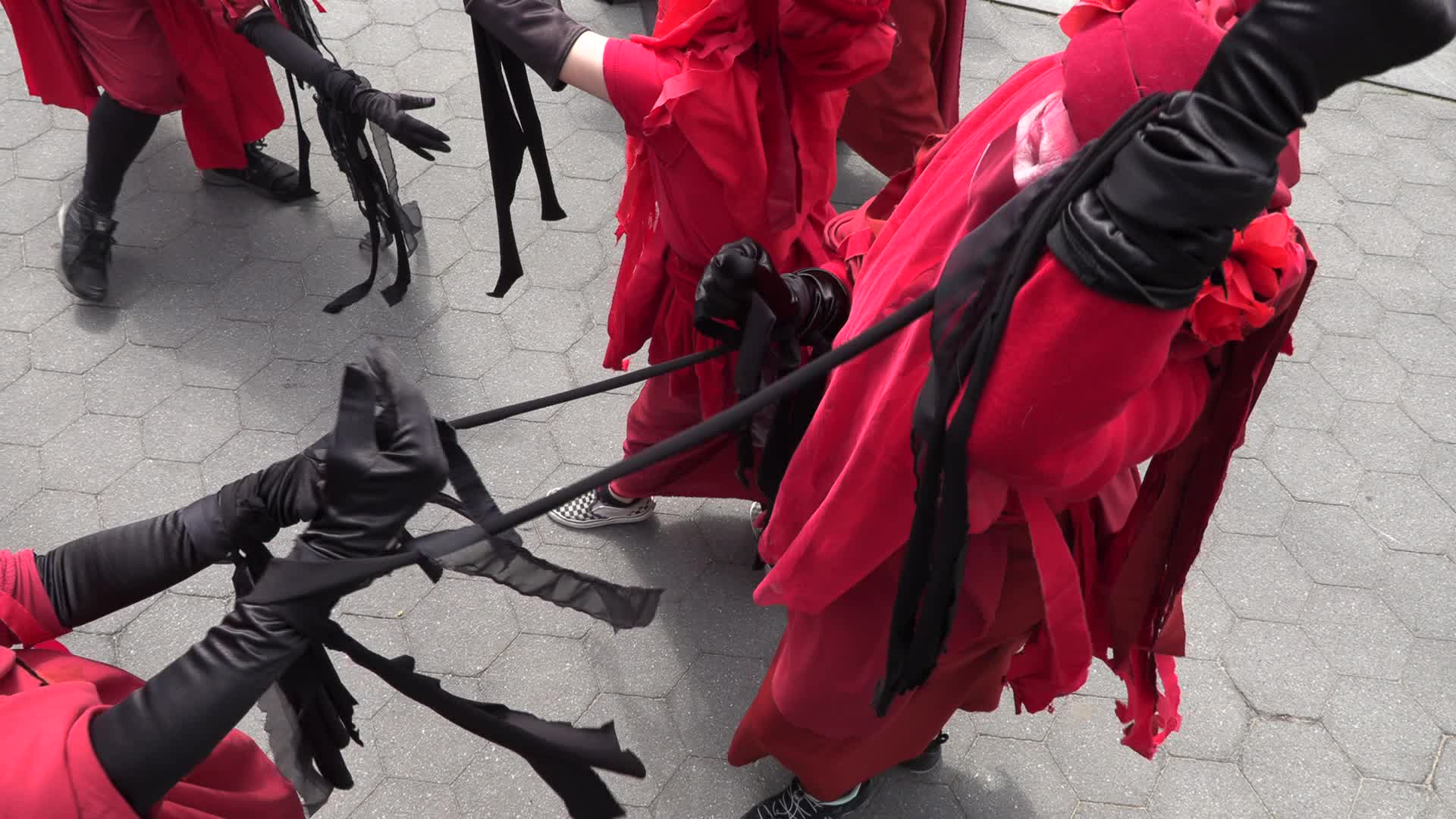 NYC: Thirteen arrested as Extinction Rebellion protesters block traffic