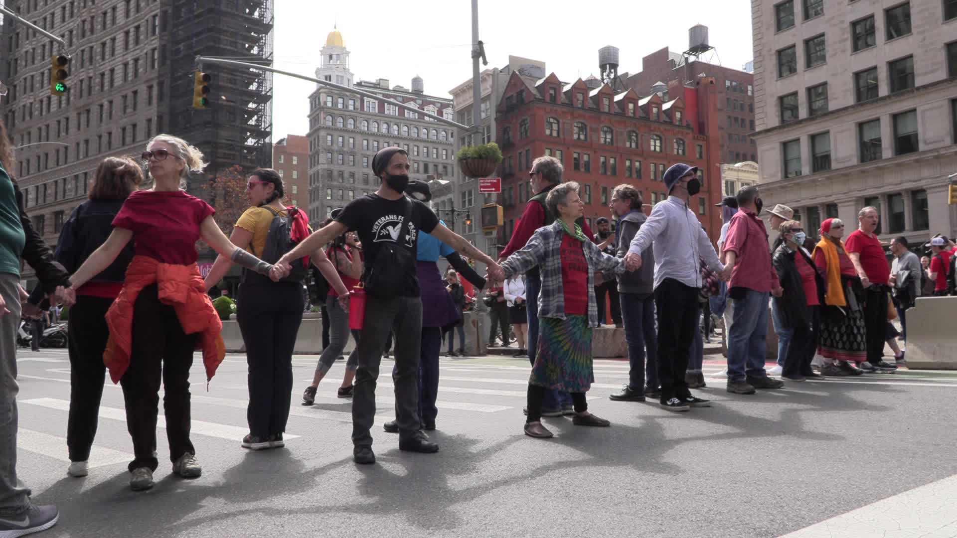 NYC: Thirteen arrested as Extinction Rebellion protesters block traffic