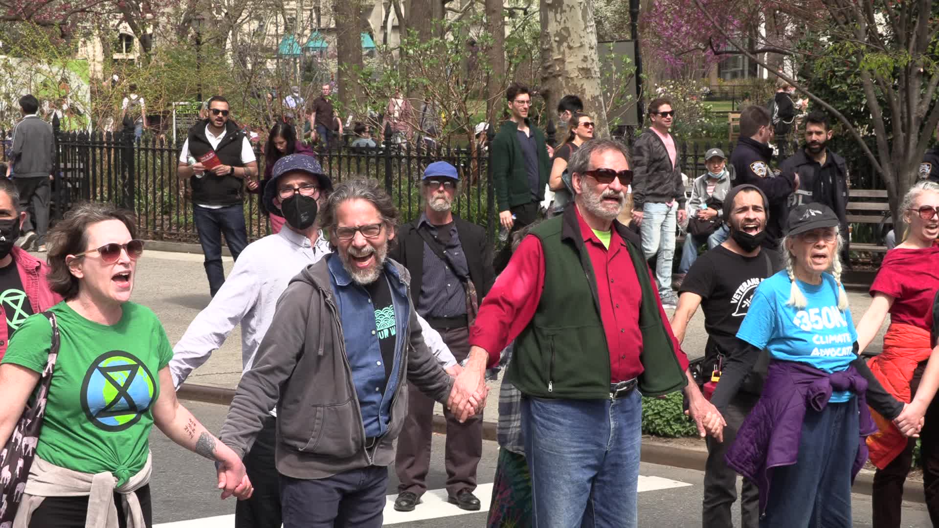 NYC: Thirteen arrested as Extinction Rebellion protesters block traffic