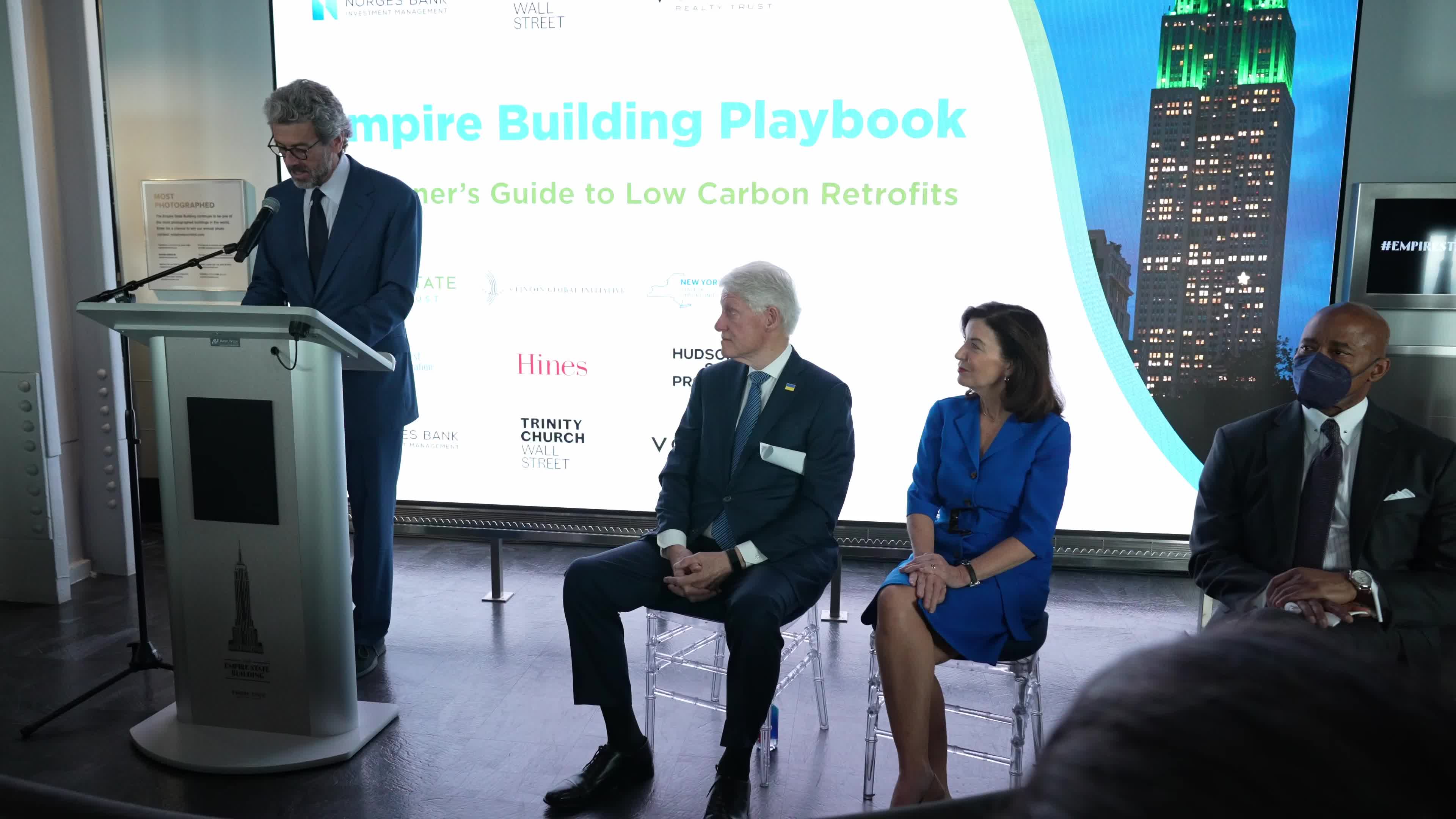 President Bill Clinton, Governor Kathy Hochul And Mayor Eric Adams  Announce Earth Week Initiative At The Empire State Building
