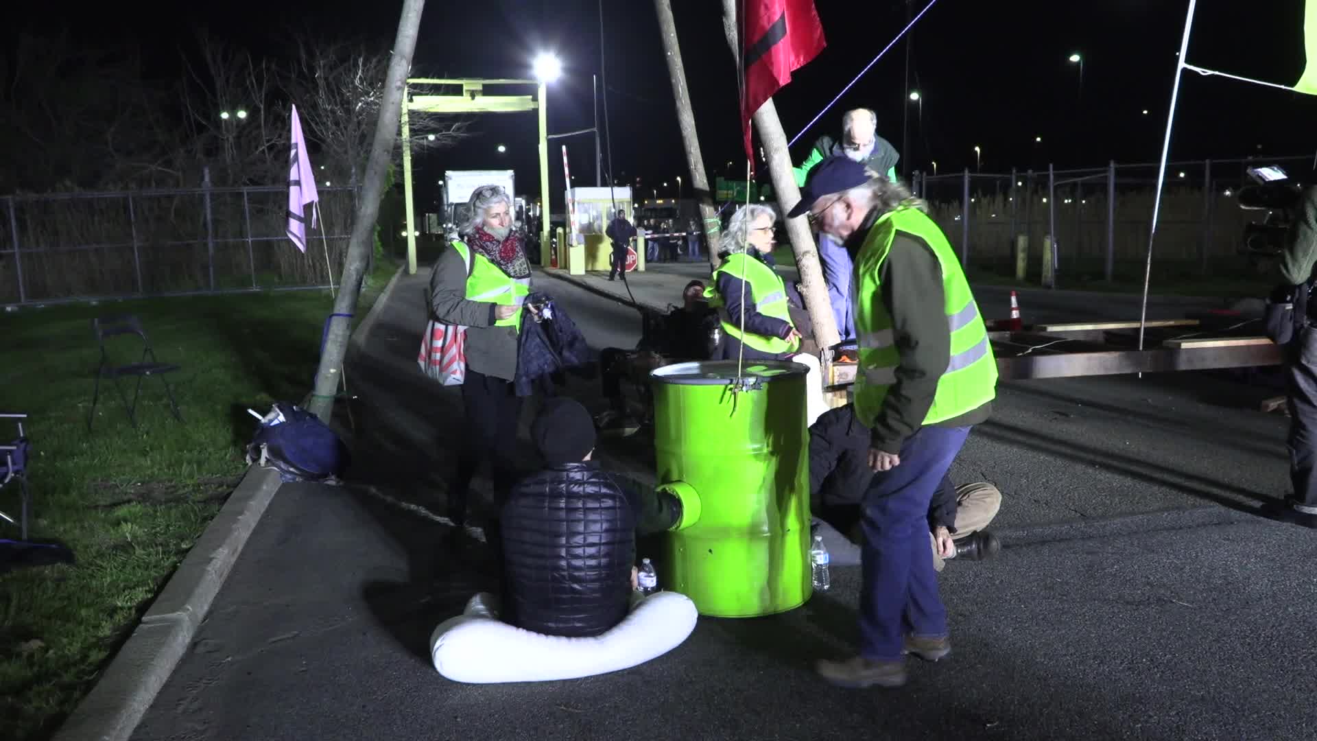 NYC: Climate protesters arrested after blockading New York Times distribution center