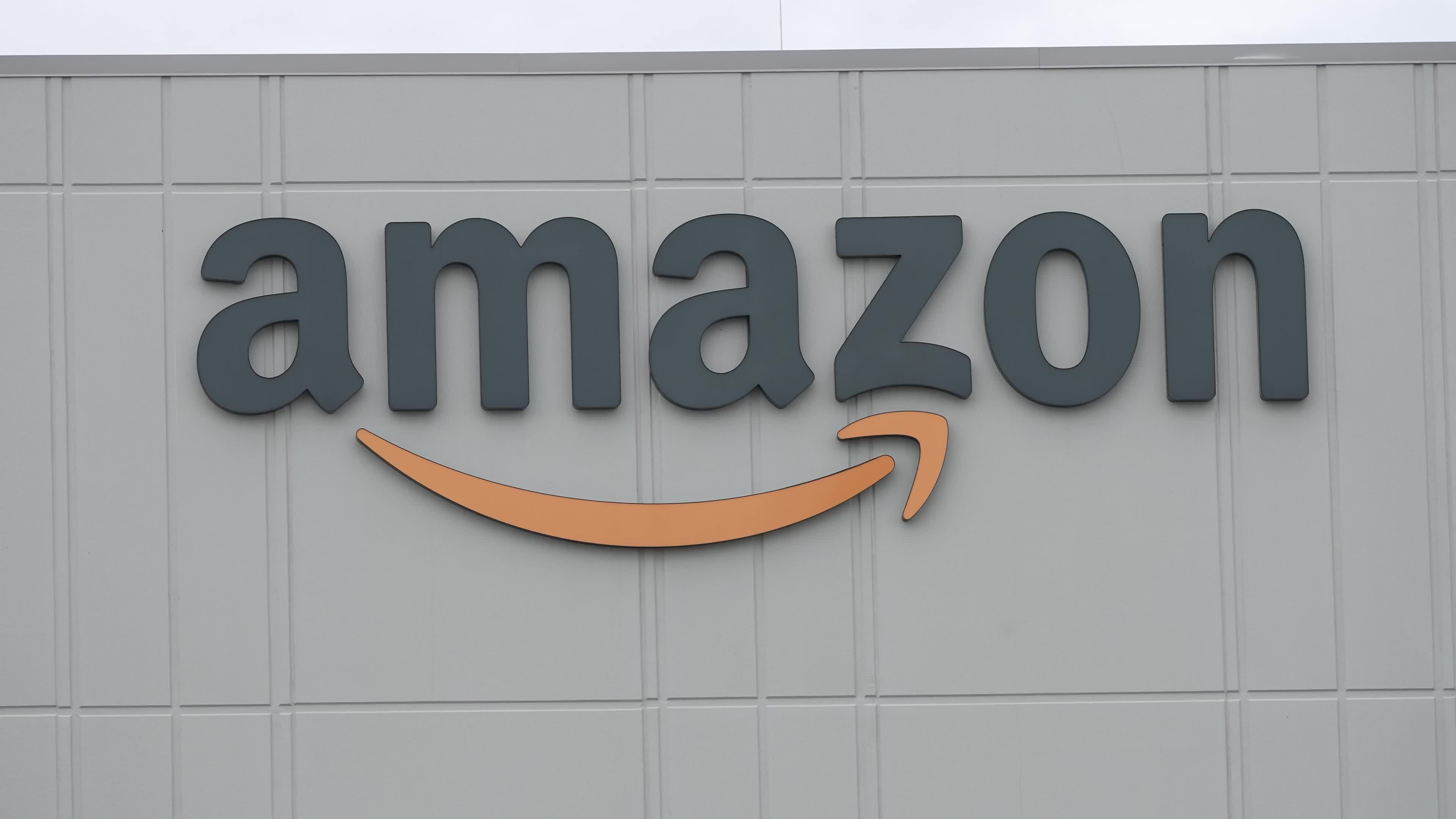 Senator Bernie Sanders Joins Workers For An Amazon Labor Union Rally