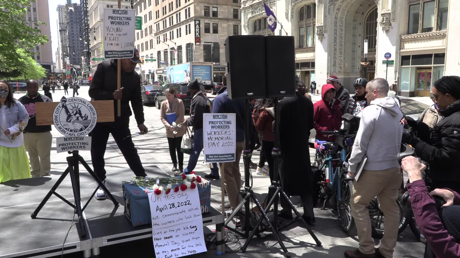 NYC: City officials hold vigil for Workers' Memorial Day