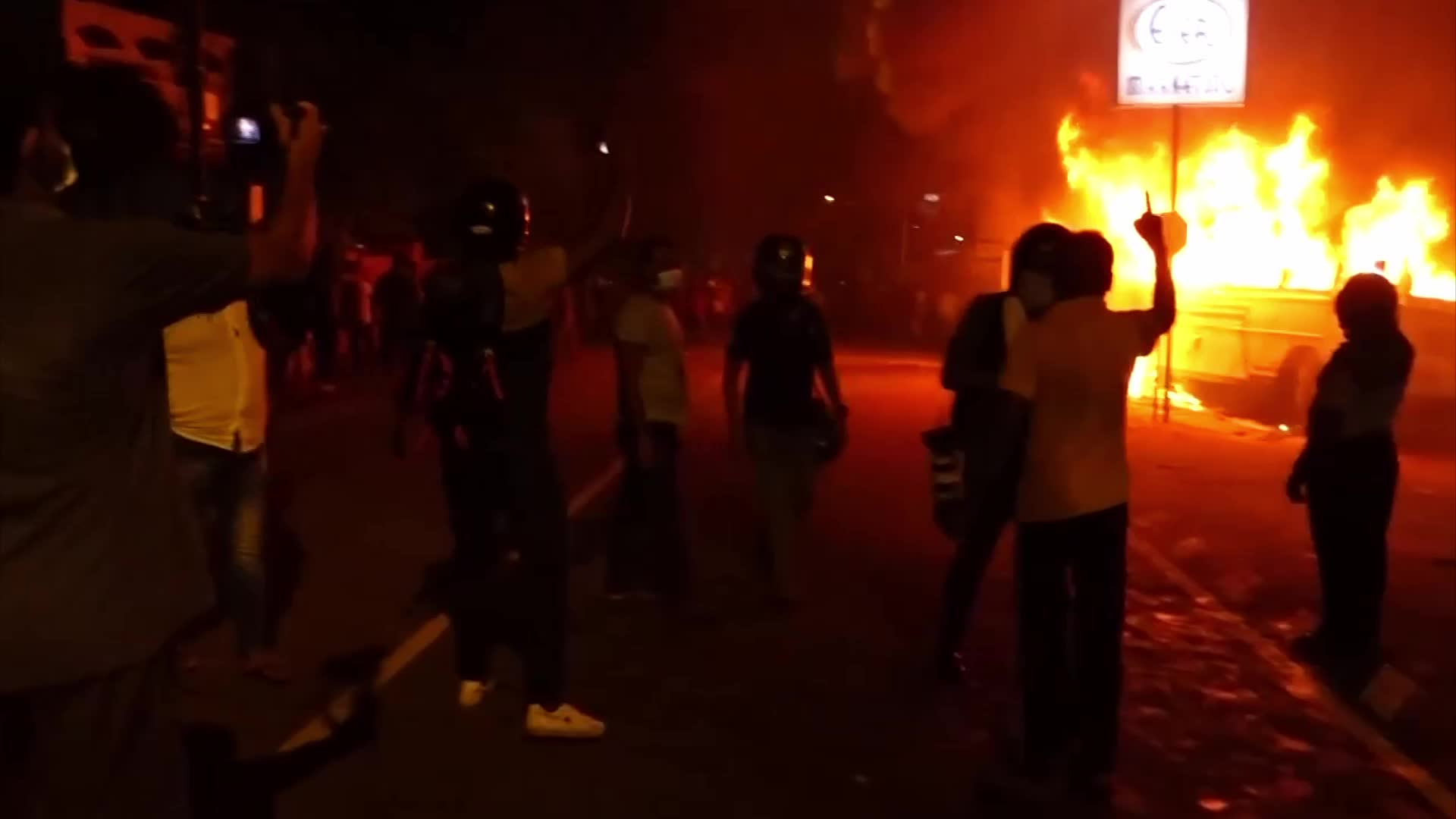 Protester clash with polices and military, demonstrating against Sri Lanka President 