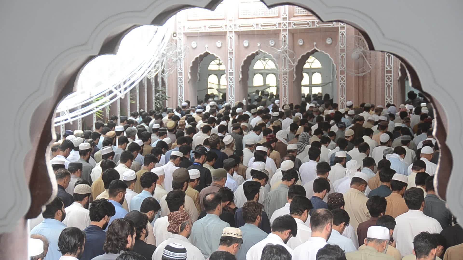 Last Friday prayer of Ramadan held in Pakistan