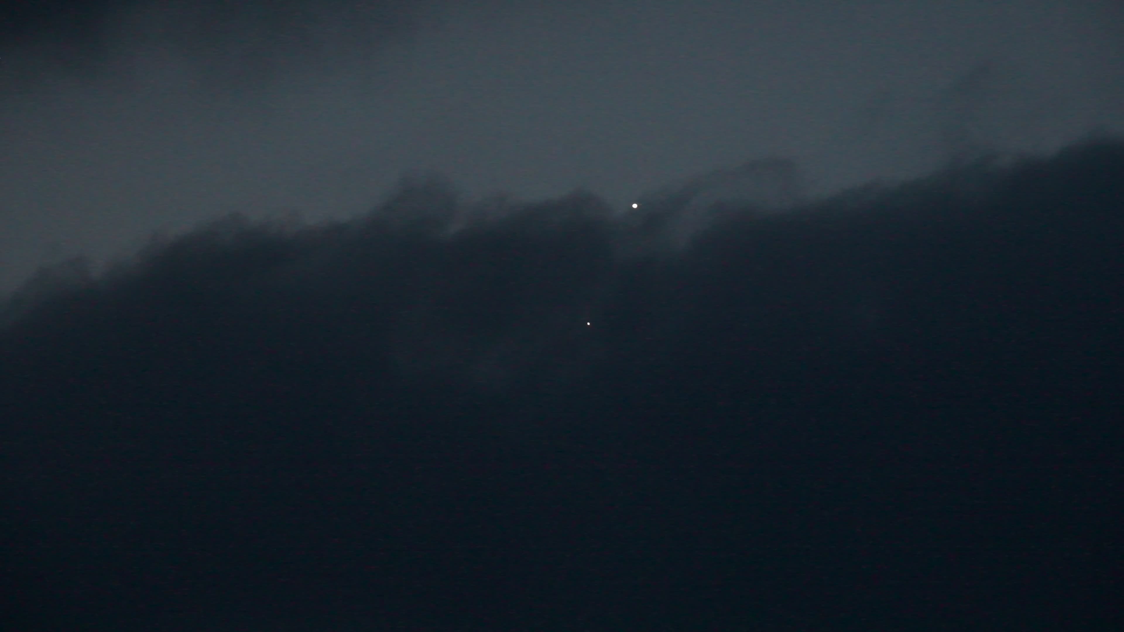 Jupiter and Venus reaching conjunction in Italy