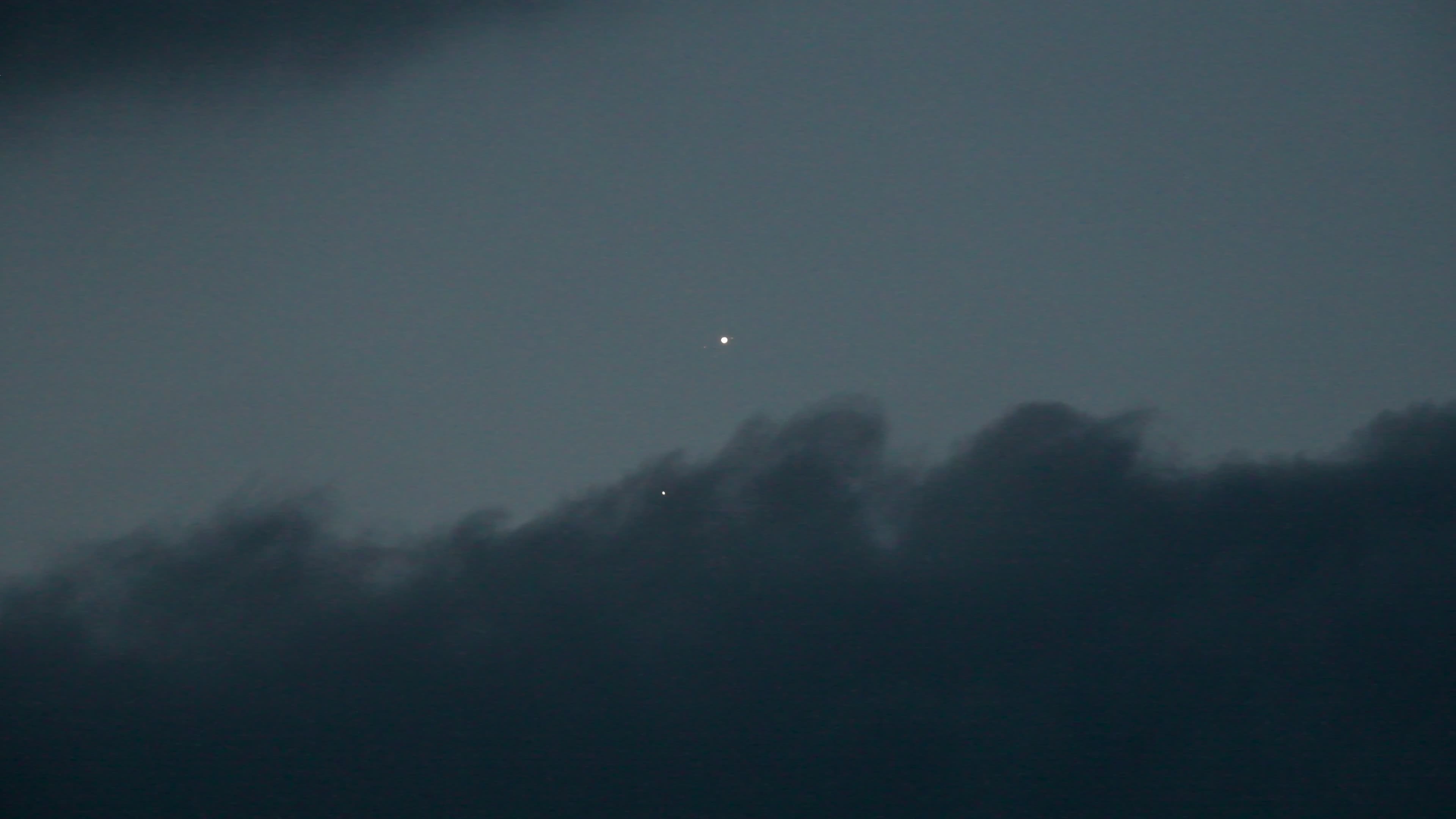 Jupiter and Venus reaching conjunction in Italy