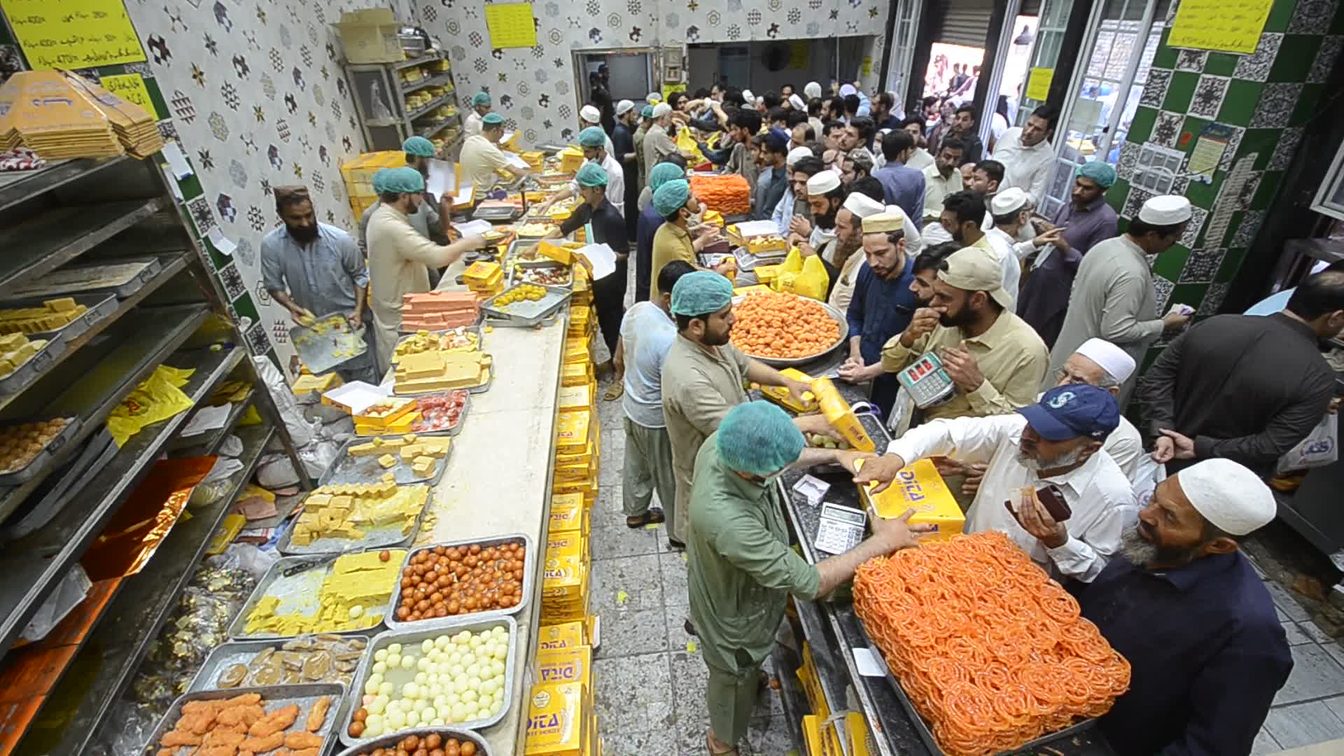 Eid al-Fitr preparations in Pakistan