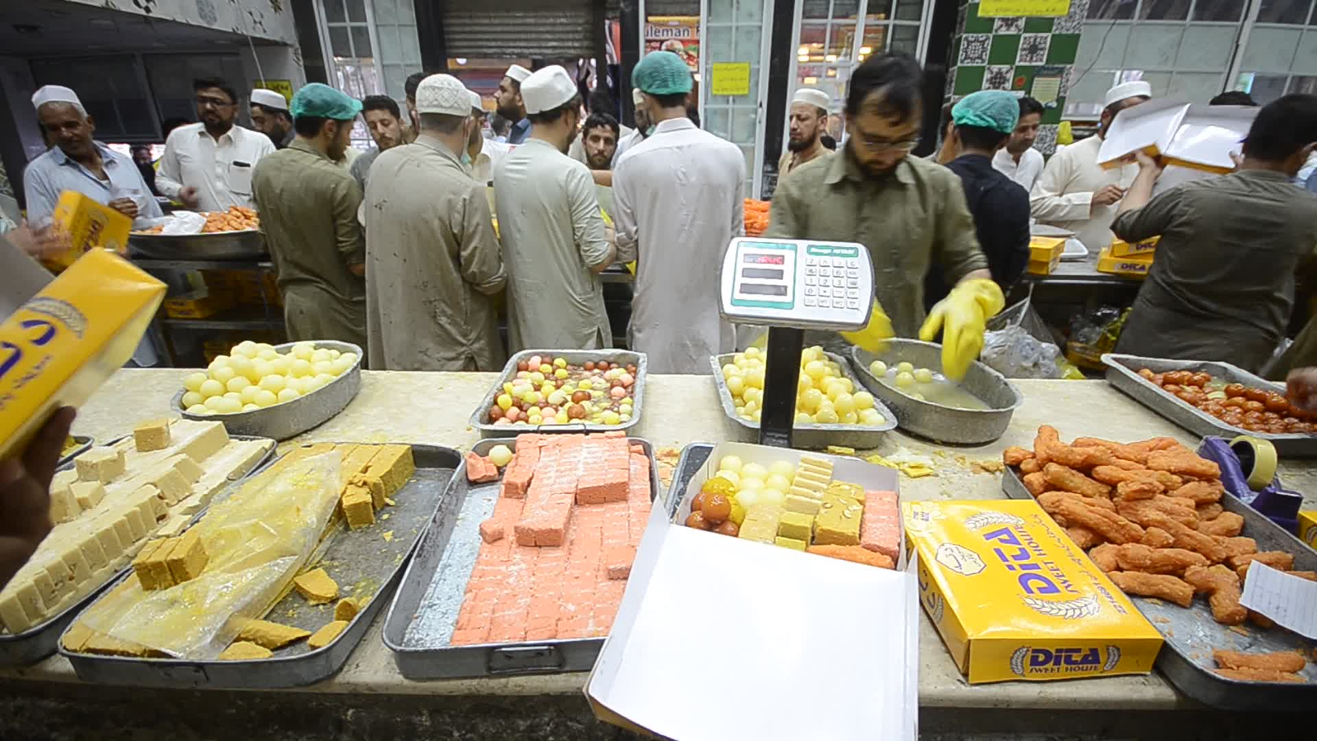 Eid al-Fitr preparations in Pakistan