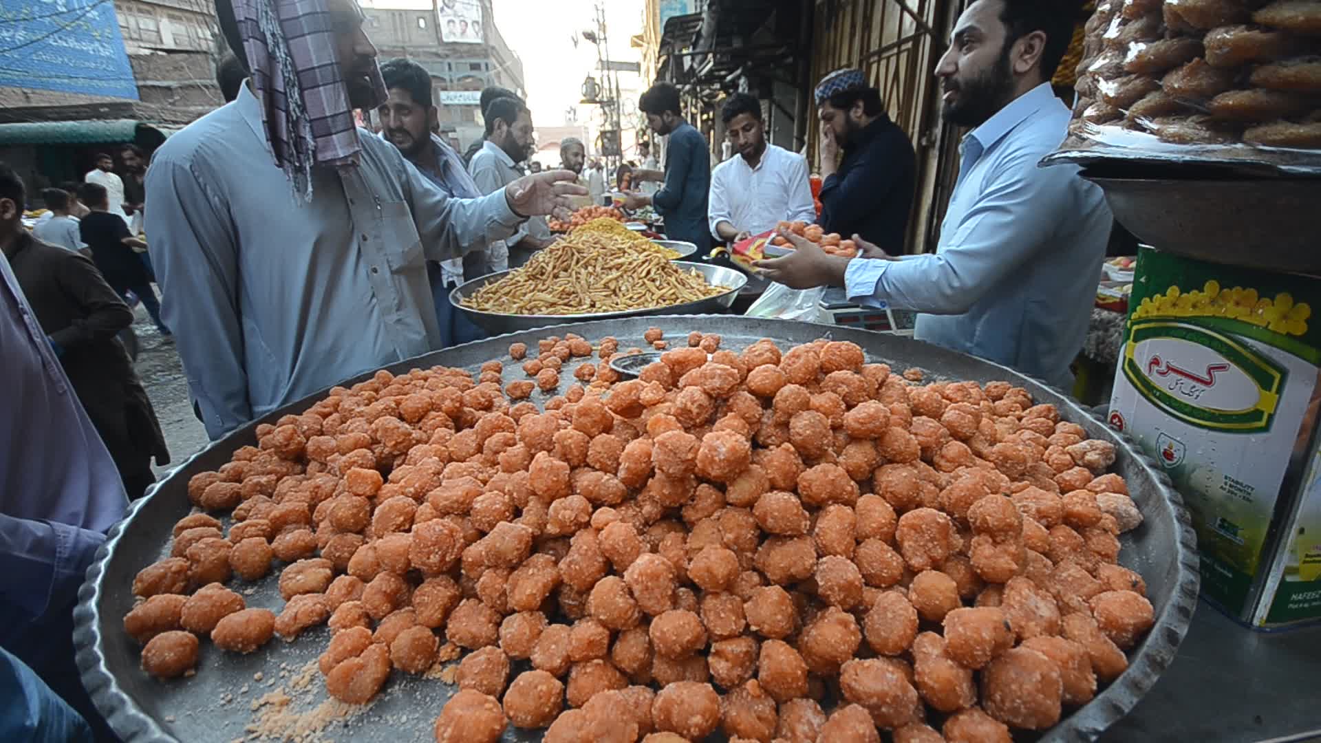 Eid al-Fitr preparations in Pakistan