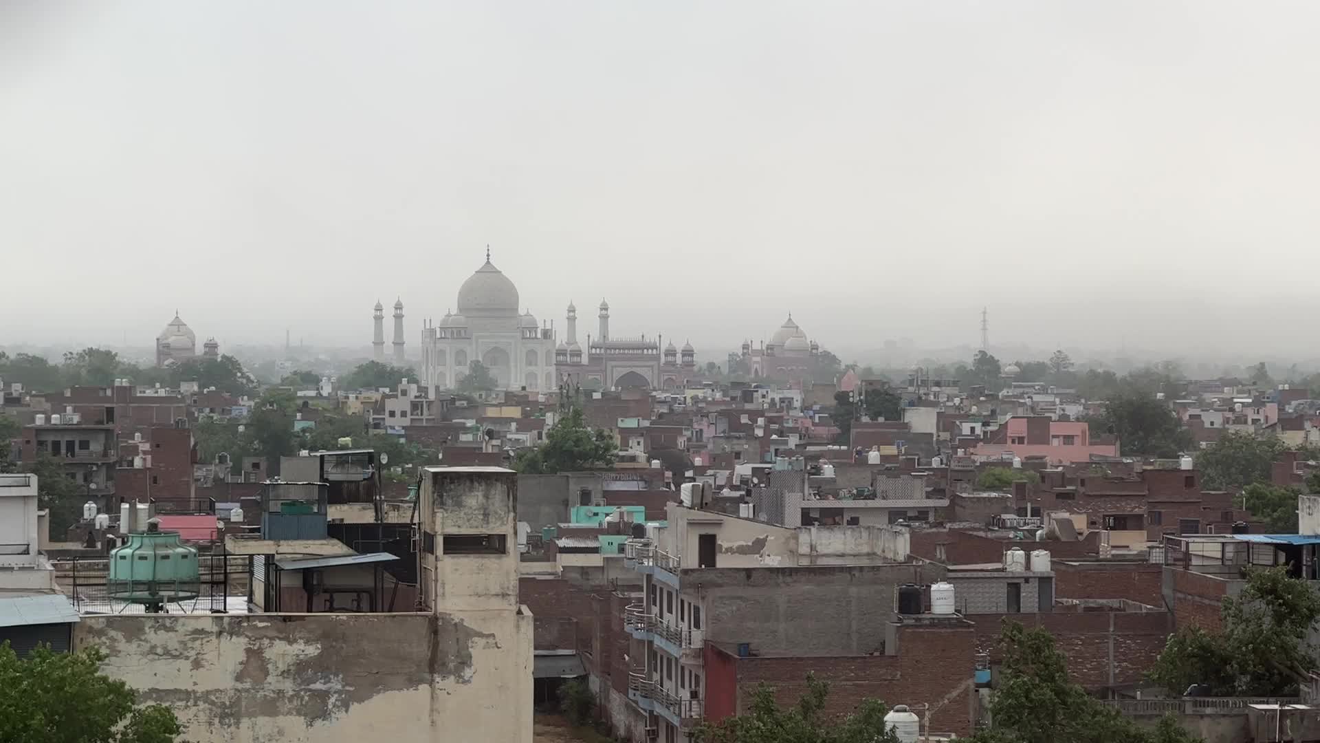 Thunder storm approaches the city of Agra 