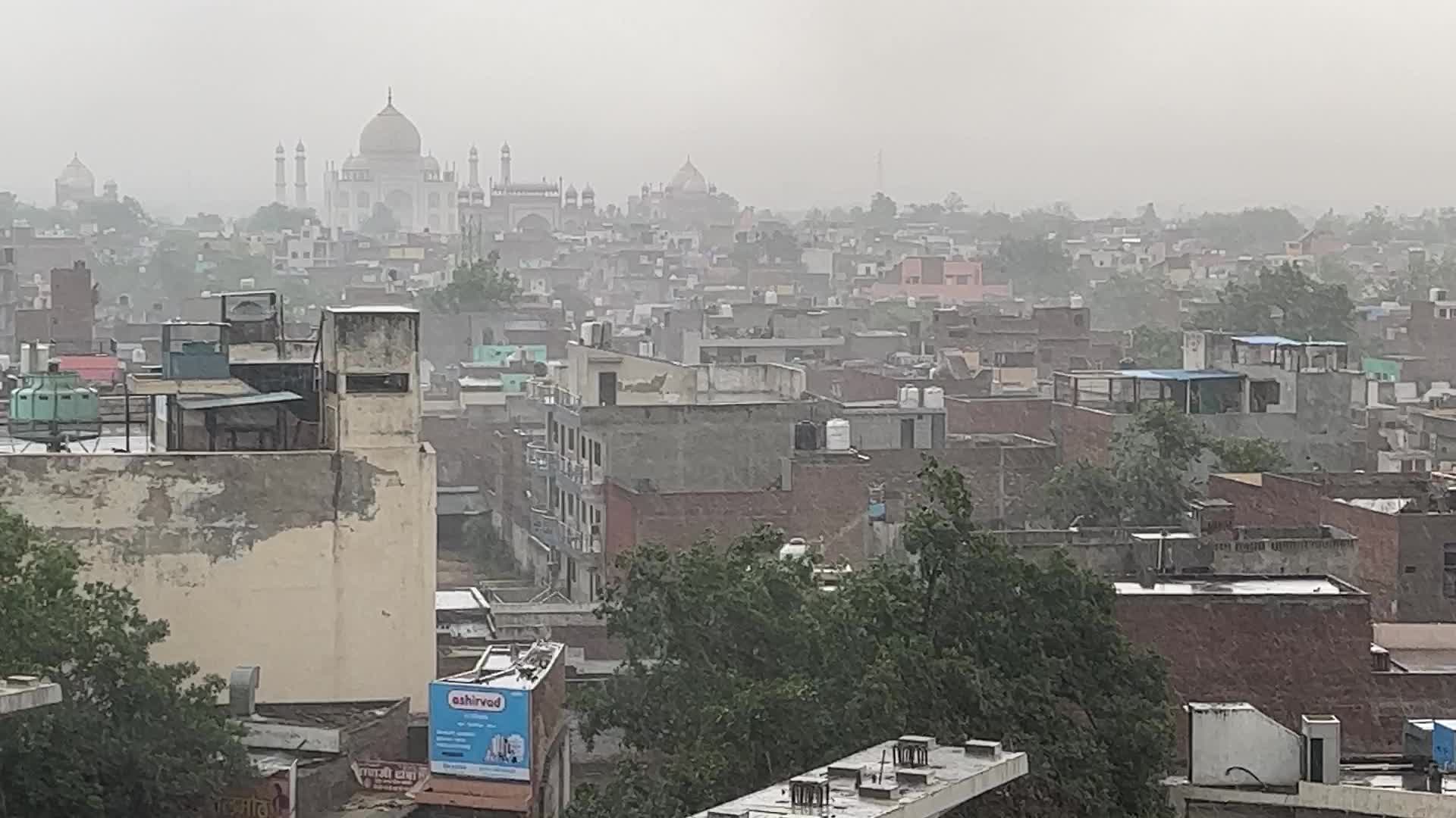 Thunder storm in the city of Agra