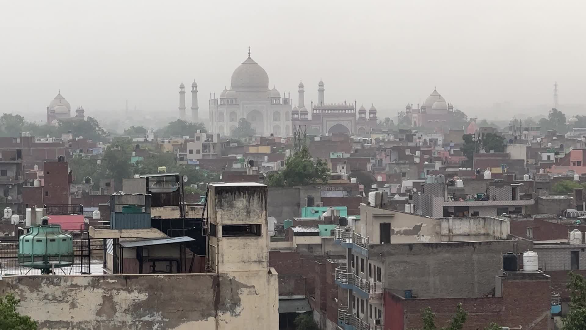 Thunder storm in the city of Agra