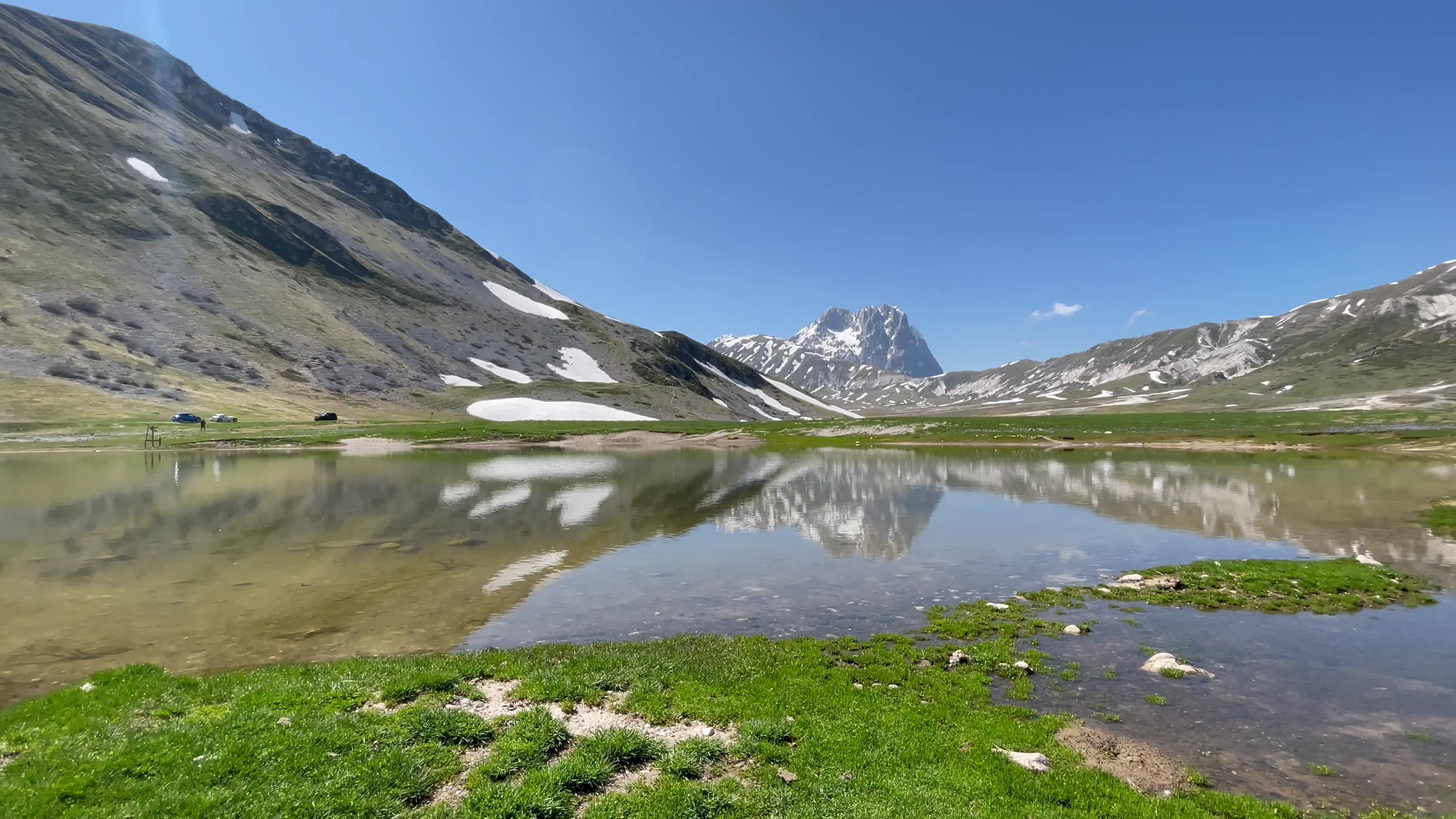 Pietranzoni Lake in Campo Imperatore